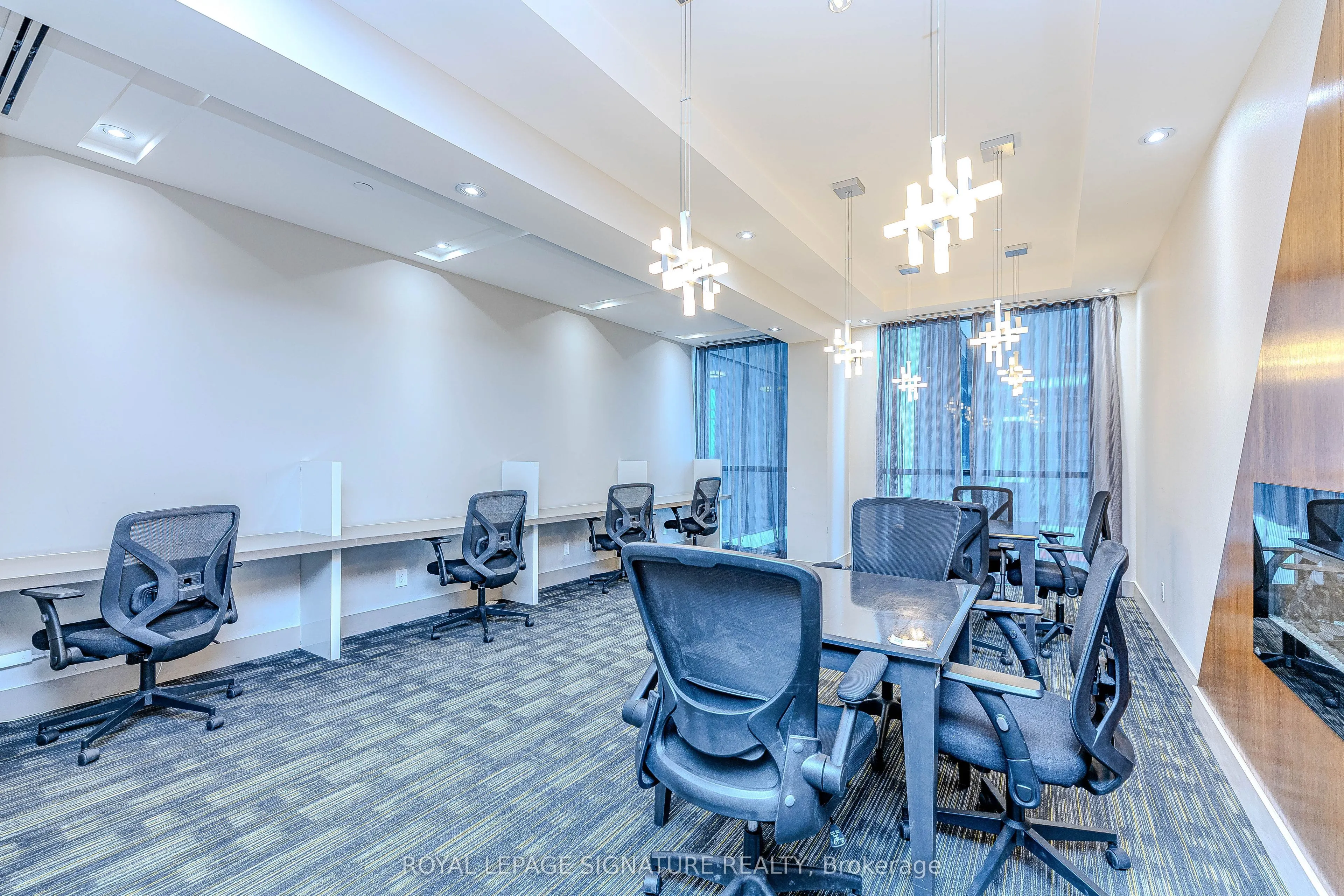 55 Eglinton Avenue W, #408