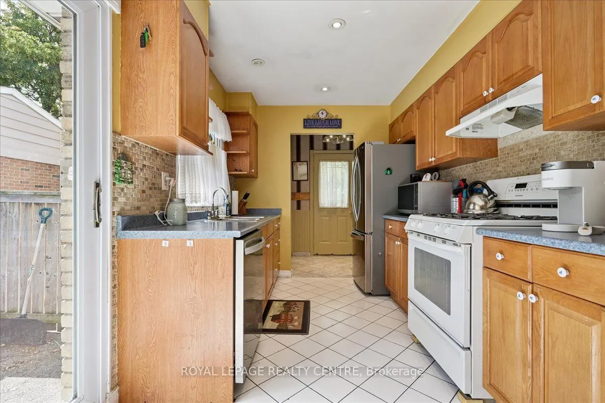 3286 Masthead Crescent