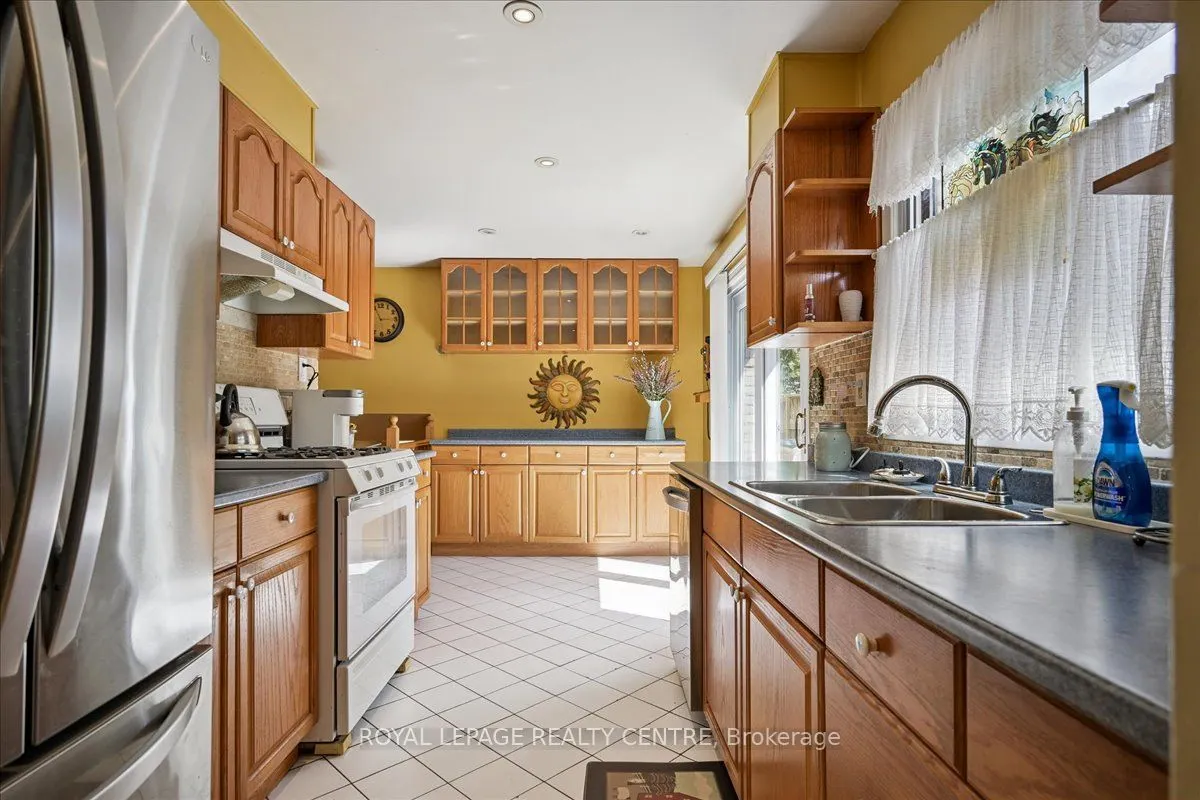 3286 Masthead Crescent