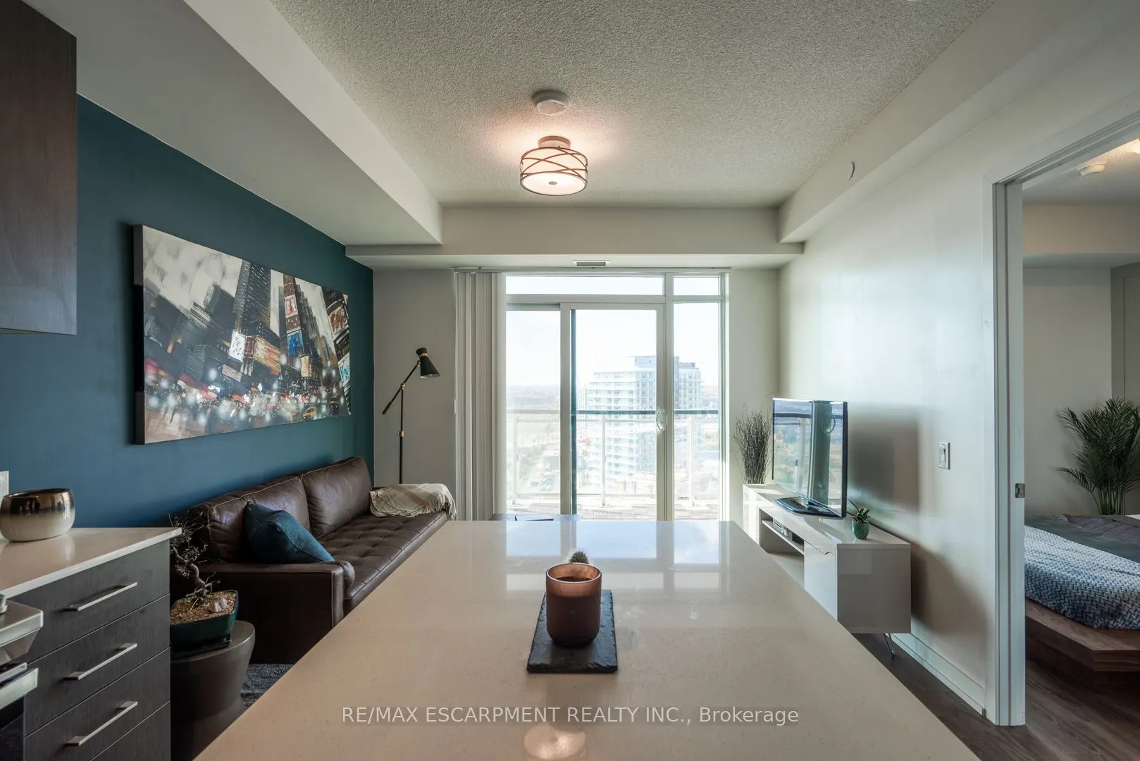 2560 Eglinton Avenue W, #1809