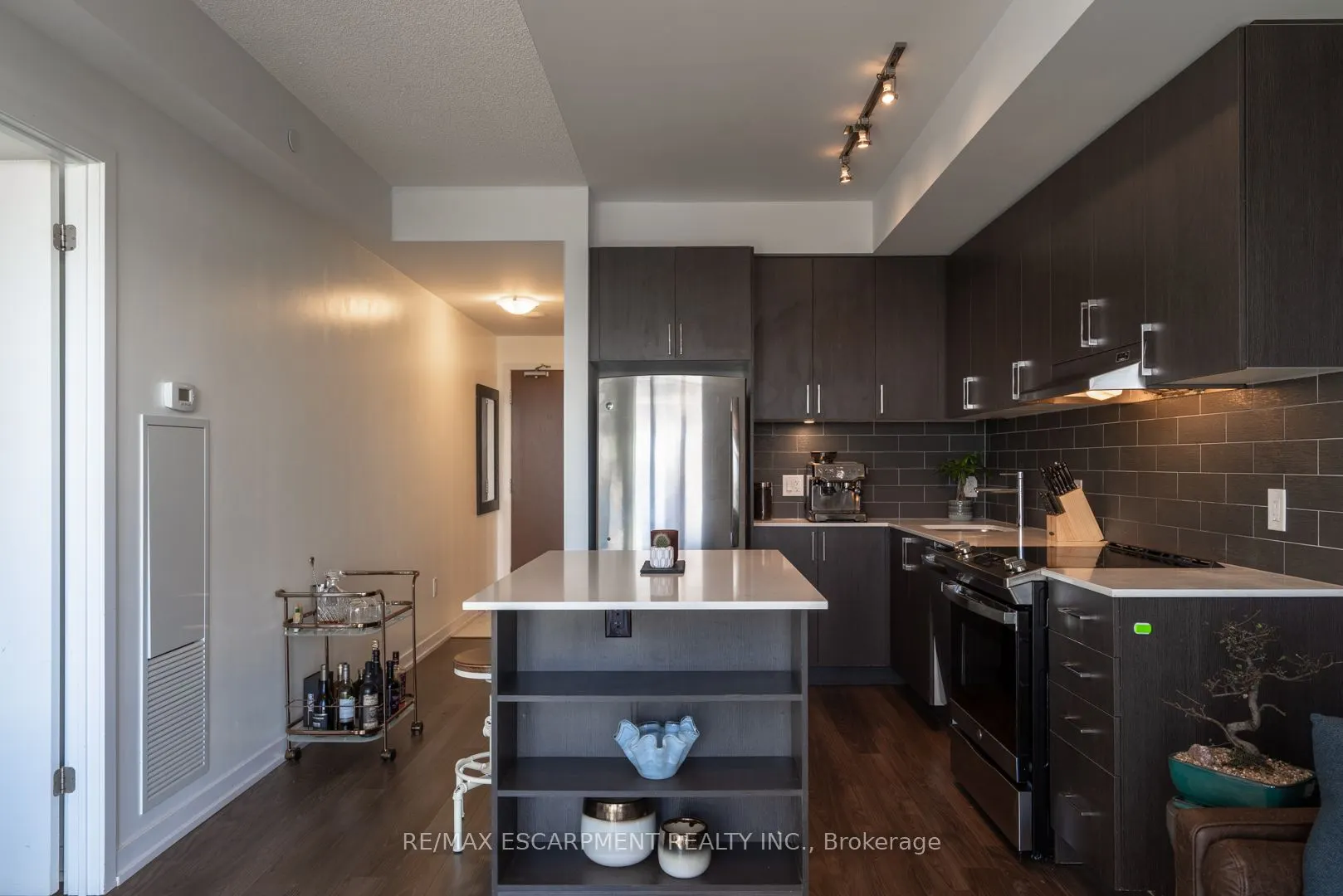 2560 Eglinton Avenue W, #1809
