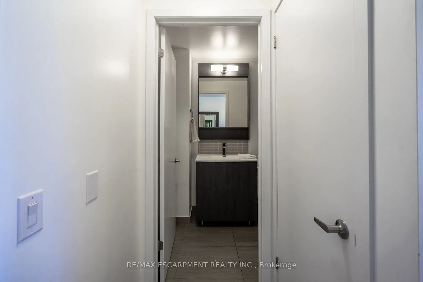 2560 Eglinton Avenue W, #1809