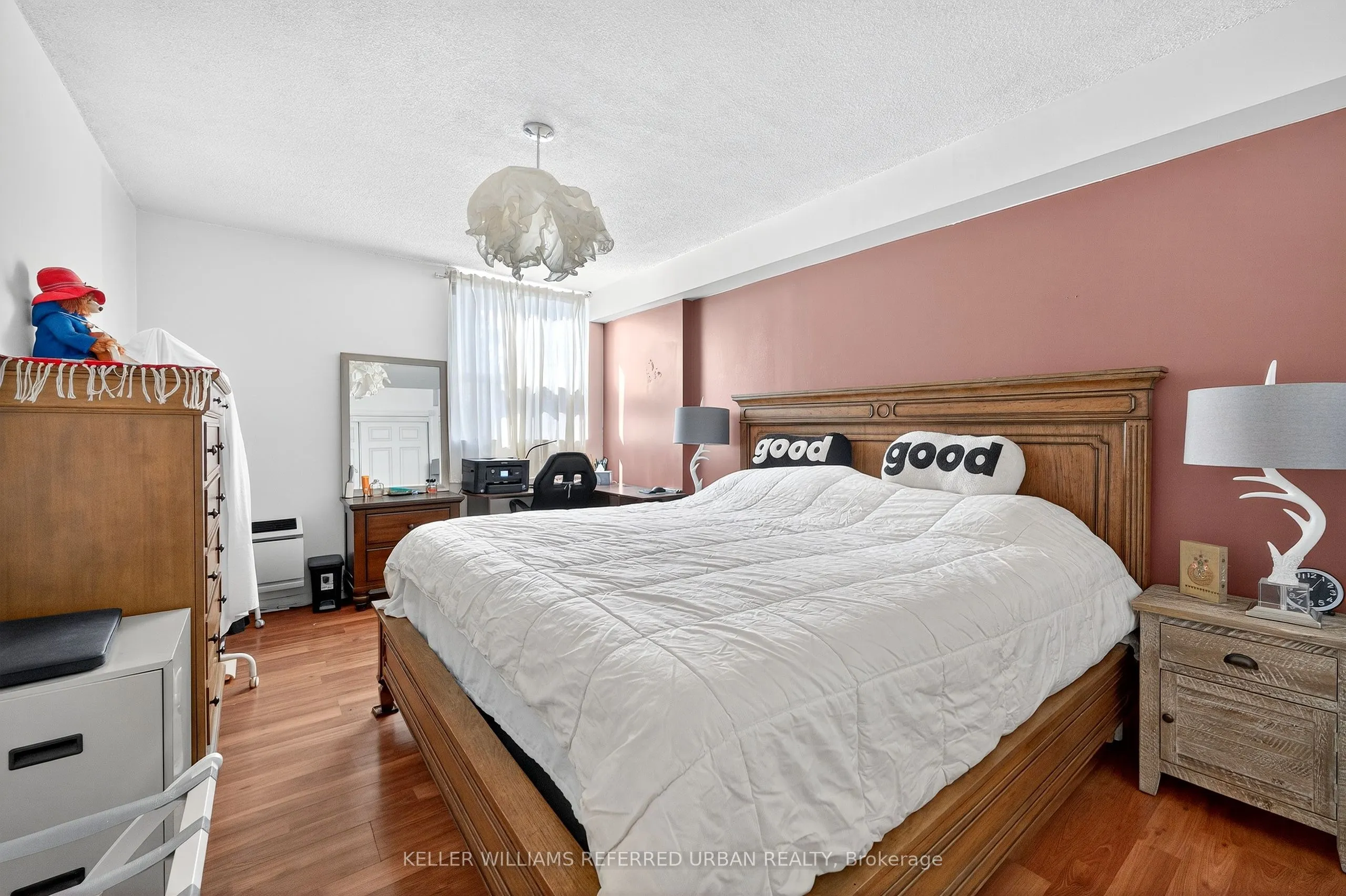 1881 Jane Street, #401