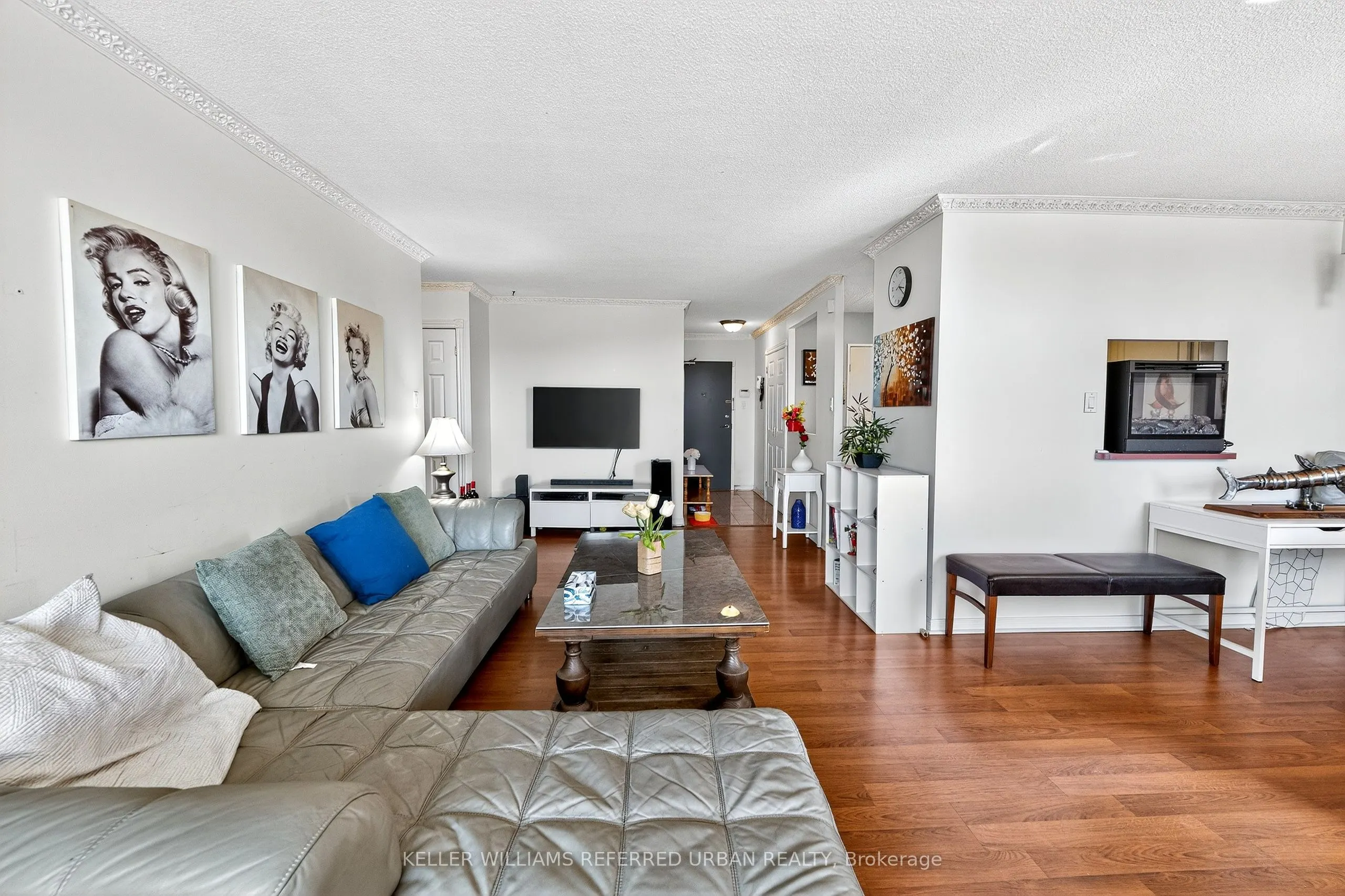 1881 Jane Street, #401