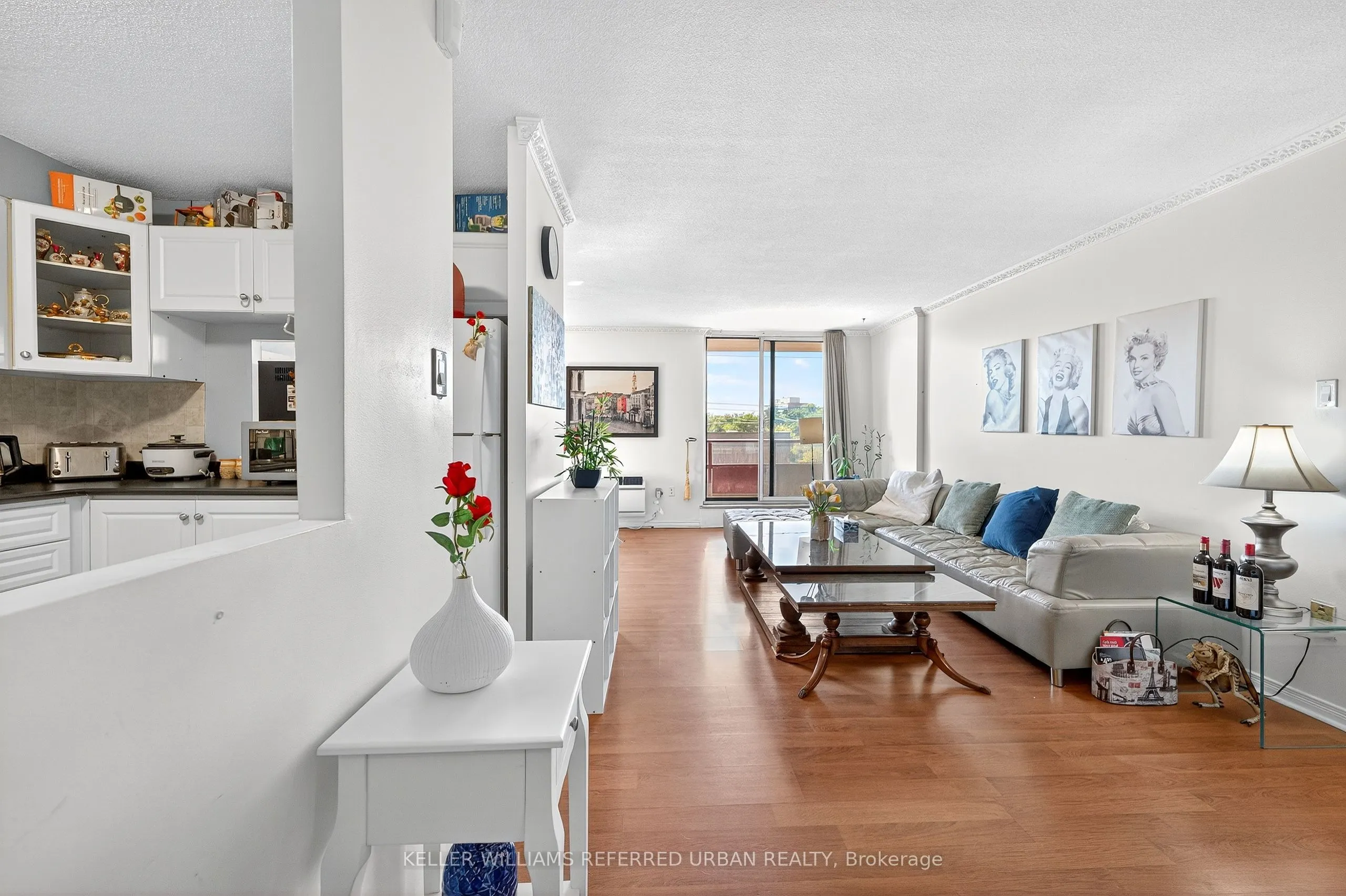 1881 Jane Street, #401