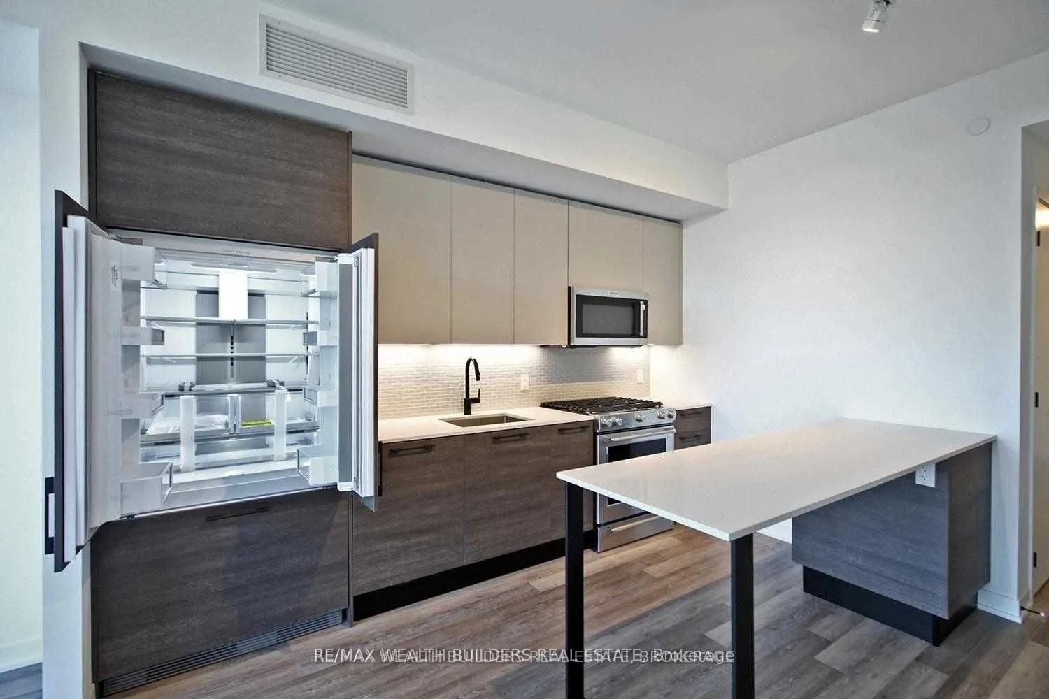 2118 Bloor Street W, #511