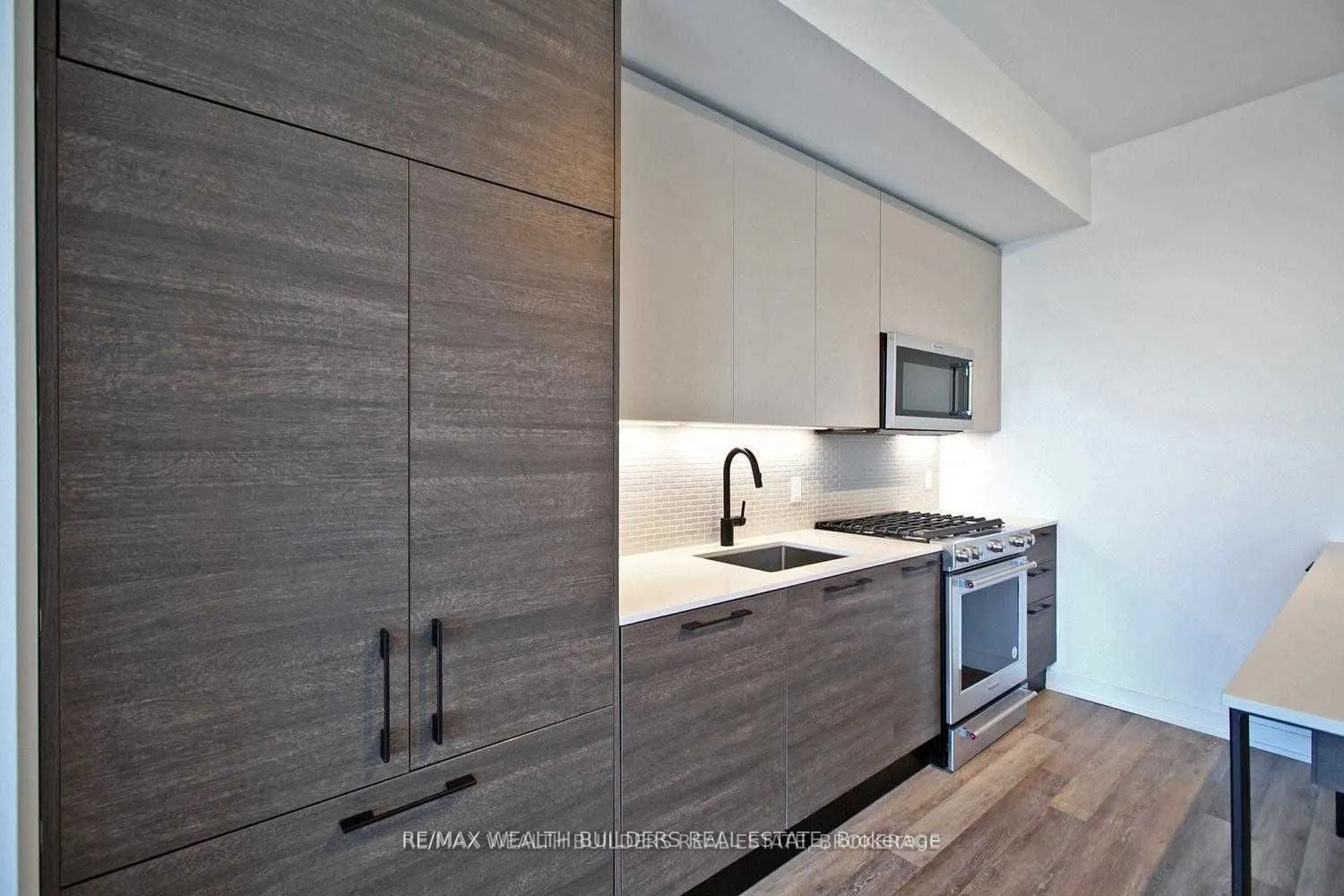 2118 Bloor Street W, #511