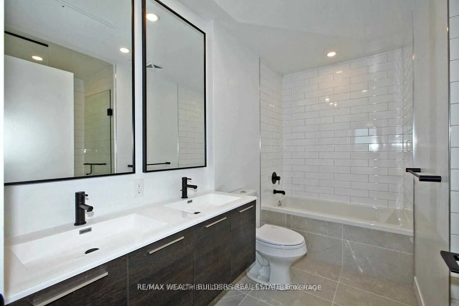 2118 Bloor Street W, #511