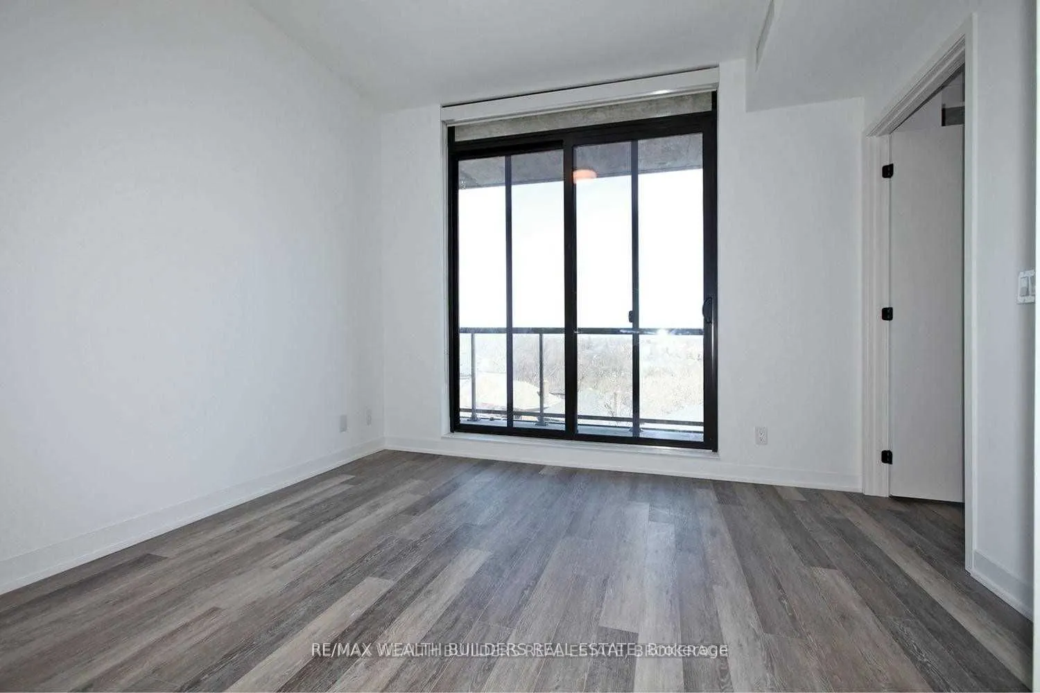 2118 Bloor Street W, #511