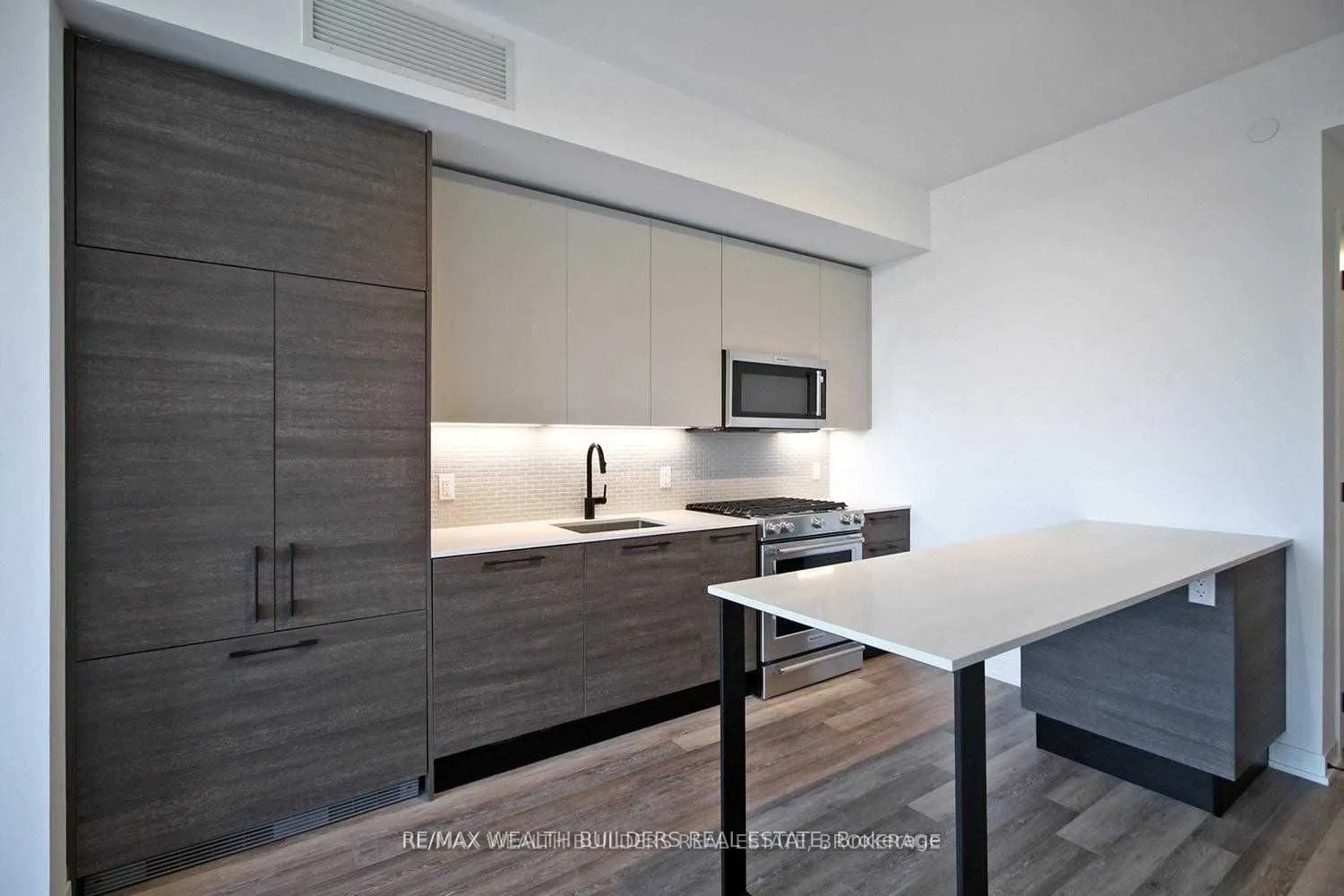 2118 Bloor Street W, #511
