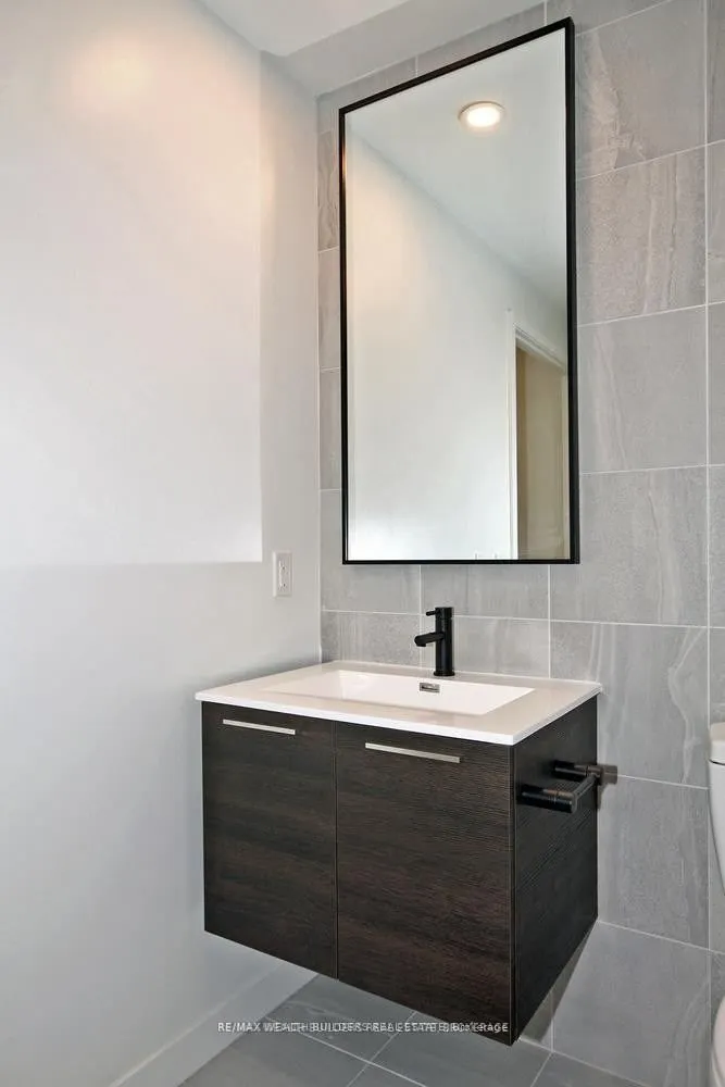 2118 Bloor Street W, #511