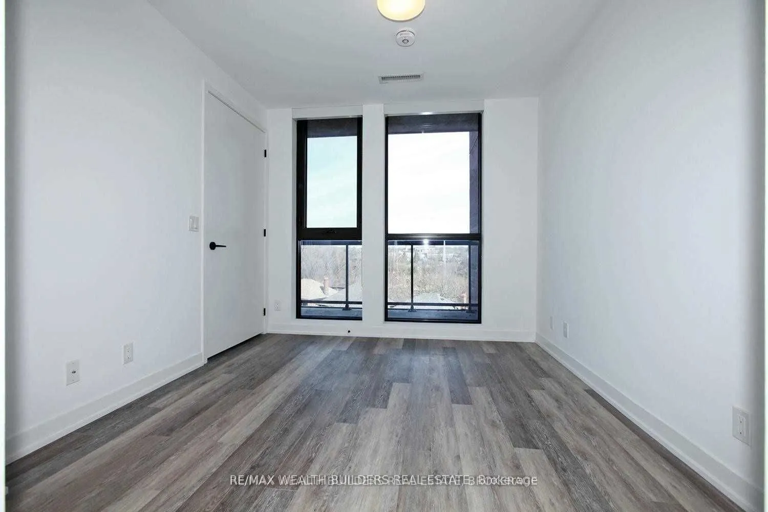 2118 Bloor Street W, #511