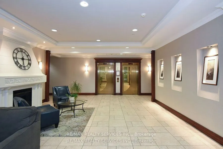 2545 Erin Centre Boulevard, #1610