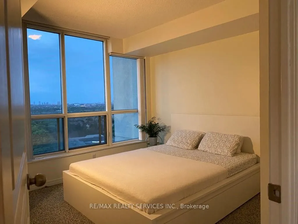 2545 Erin Centre Boulevard, #1610