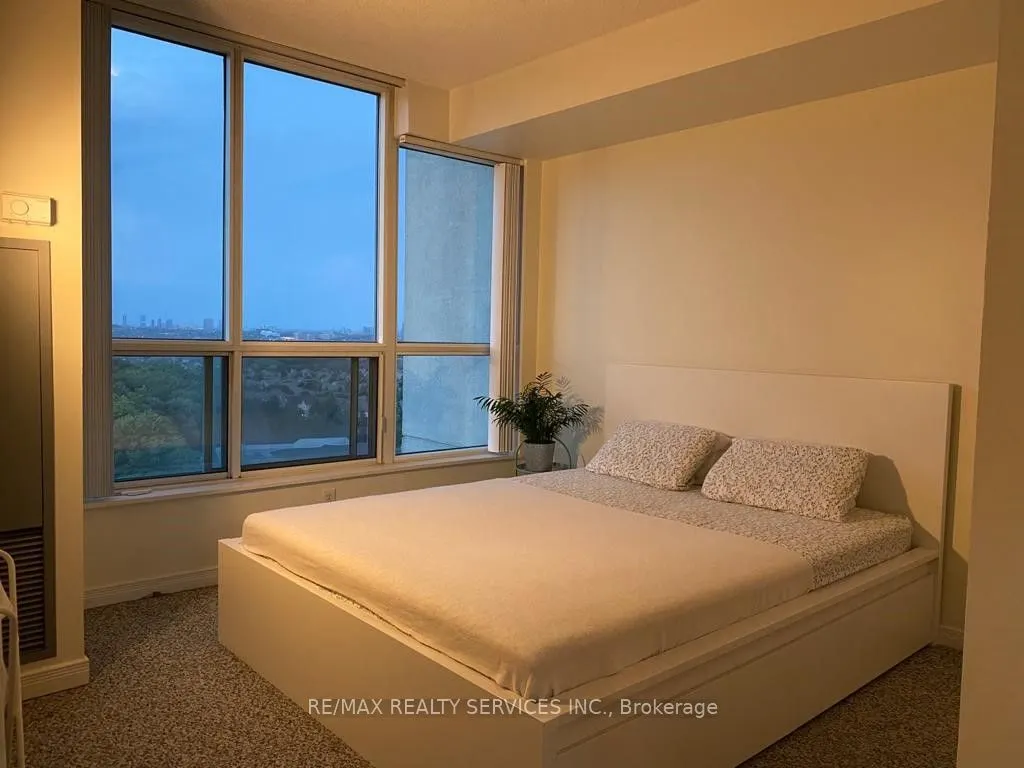 2545 Erin Centre Boulevard, #1610