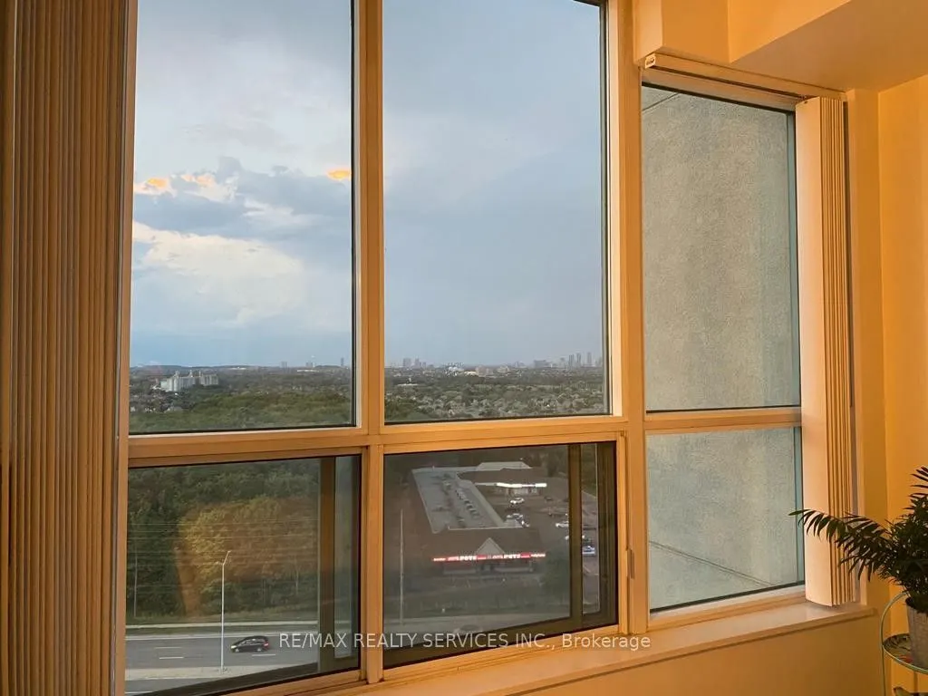 2545 Erin Centre Boulevard, #1610