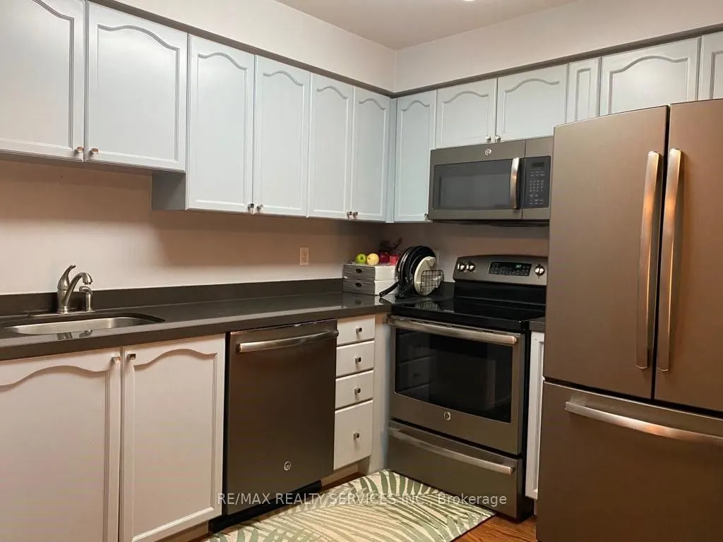 2545 Erin Centre Boulevard, #1610