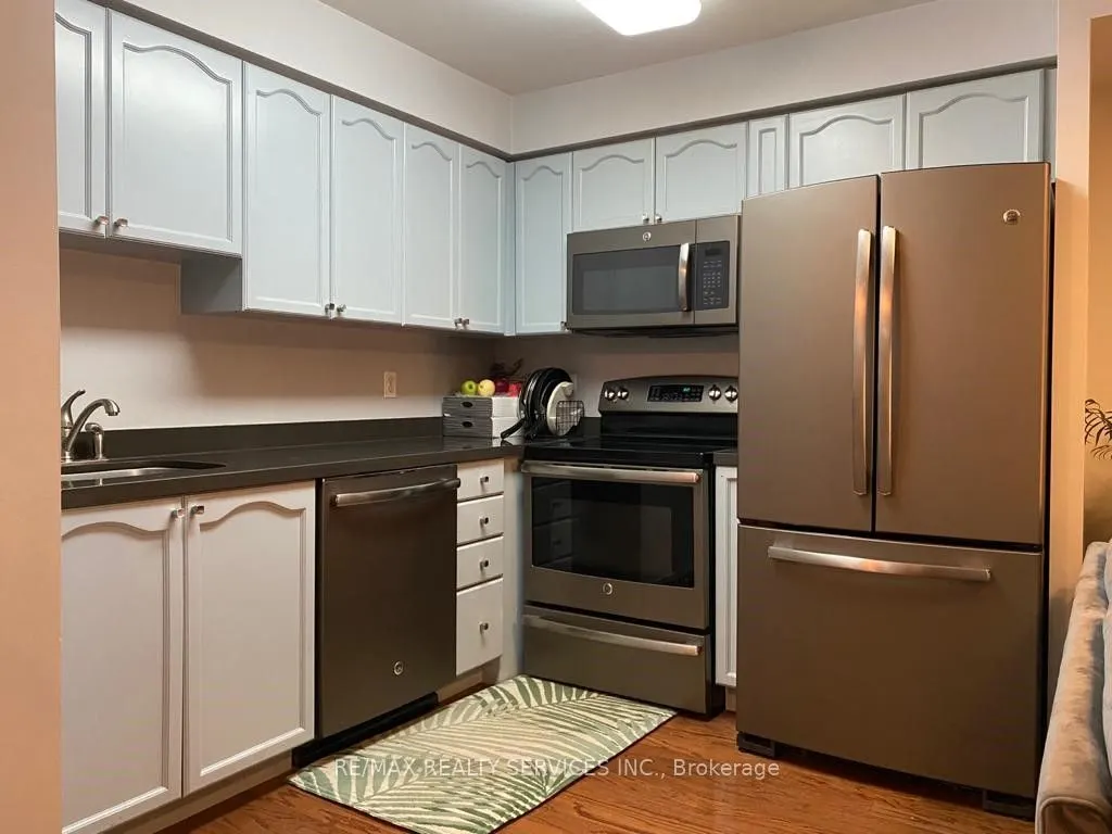 2545 Erin Centre Boulevard, #1610