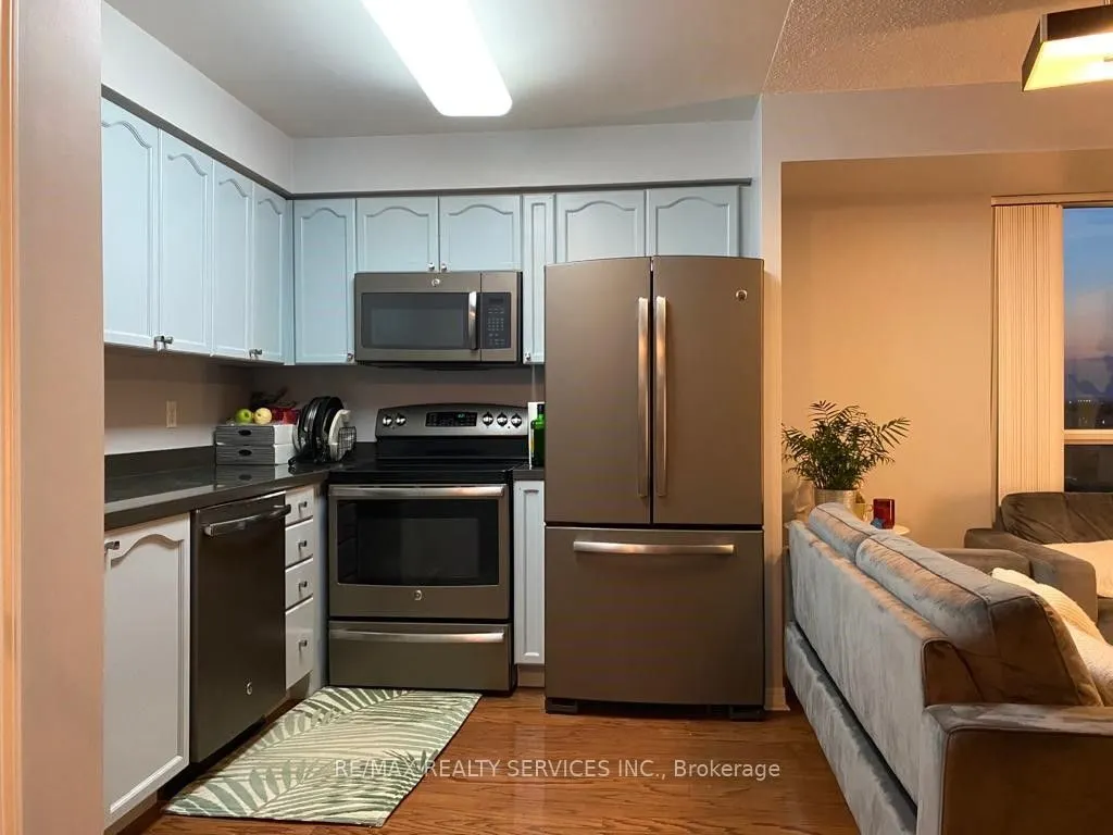 2545 Erin Centre Boulevard, #1610