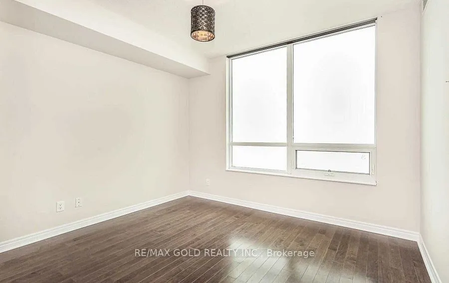208 Enfield Place, #3008