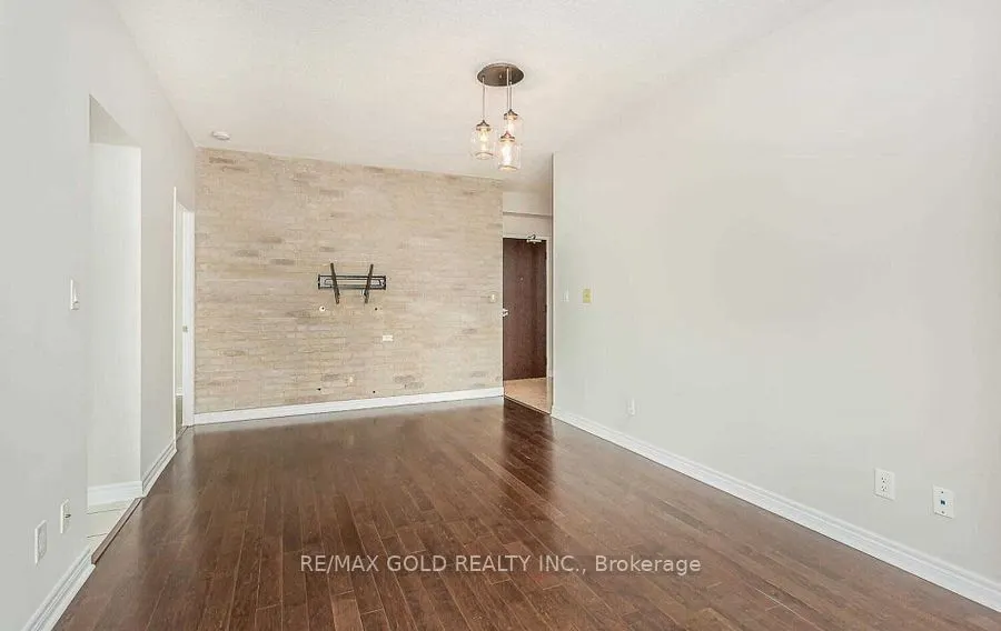 208 Enfield Place, #3008