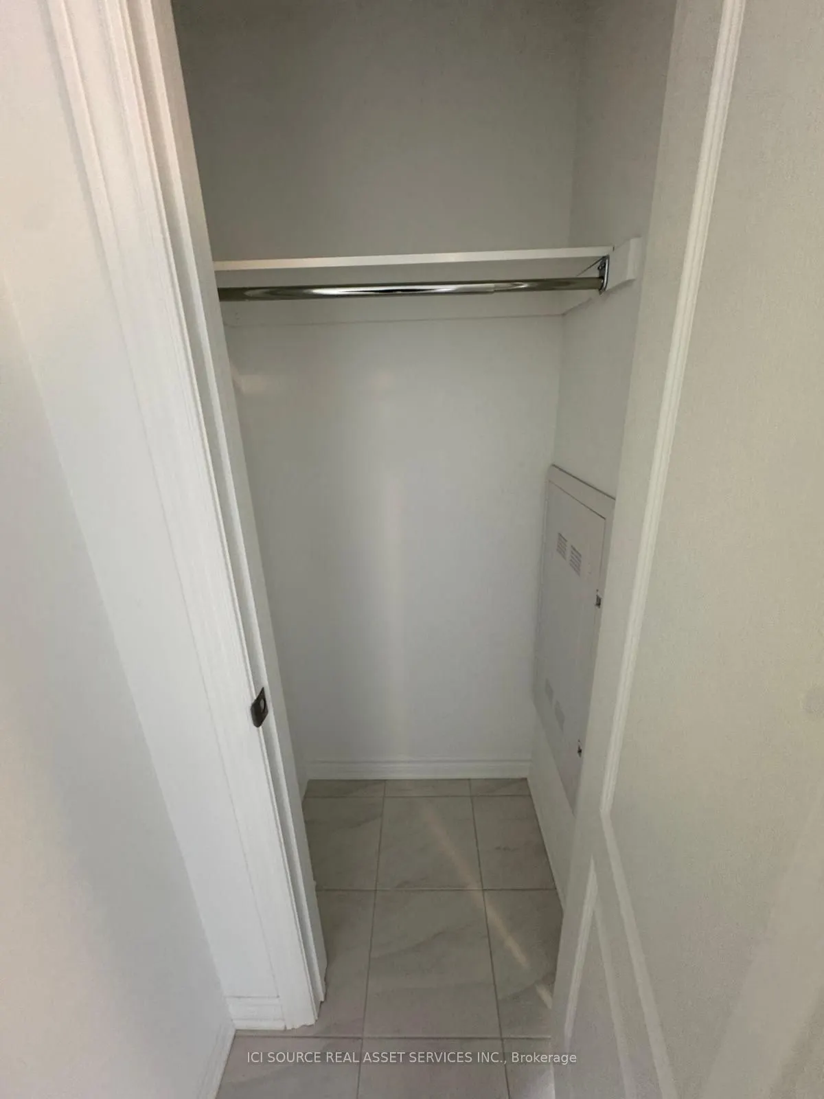 439 Dougall Avenue, #203