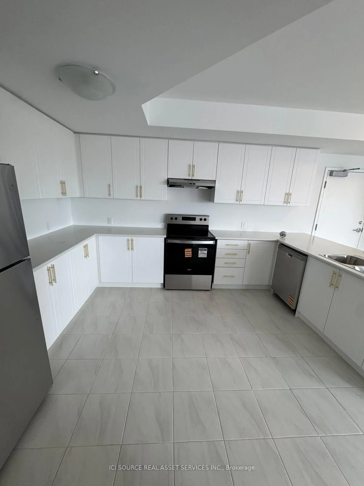 439 Dougall Avenue, #203