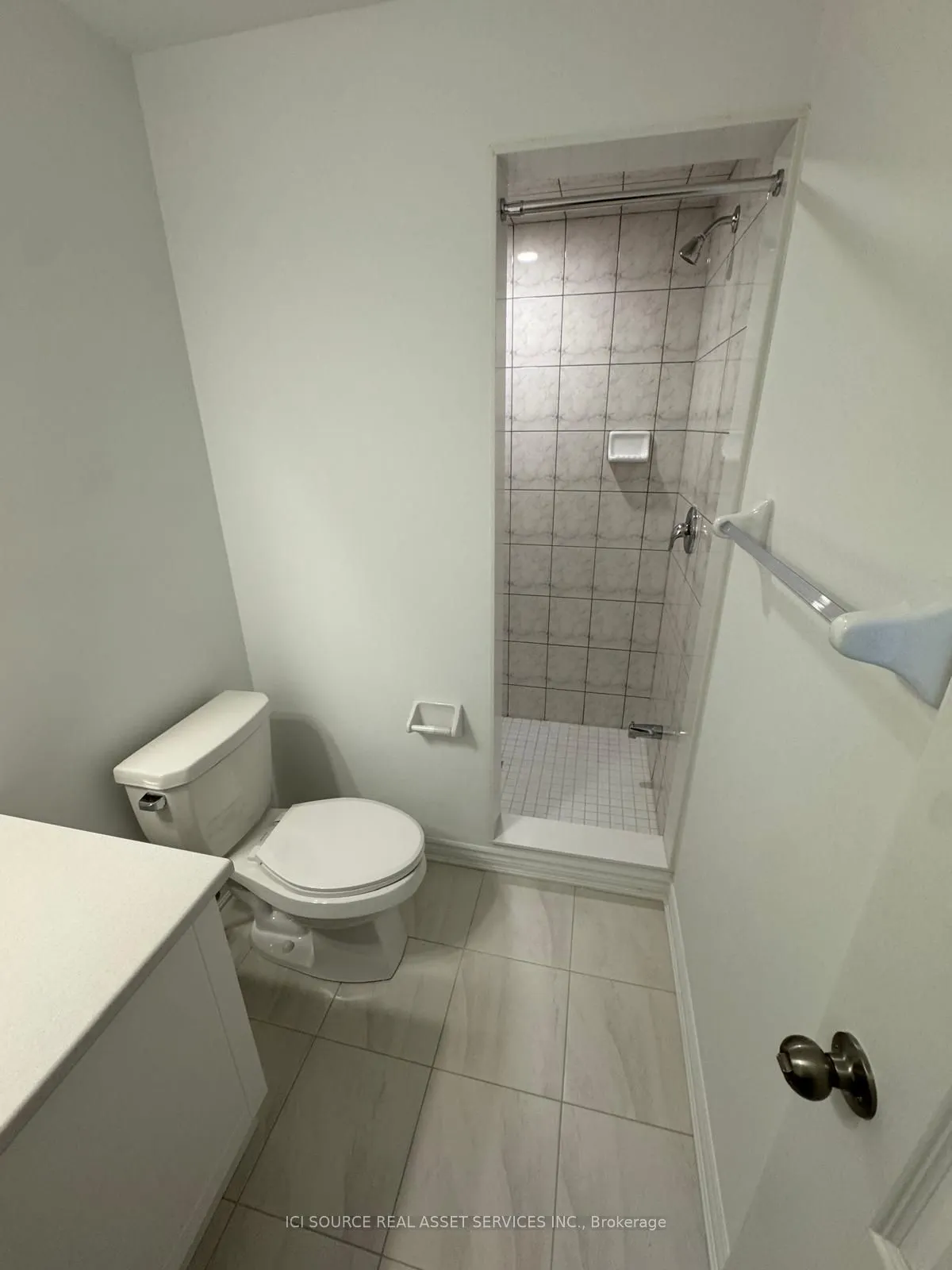 439 Dougall Avenue, #203