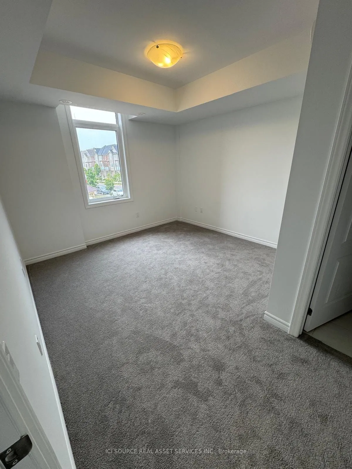 439 Dougall Avenue, #203