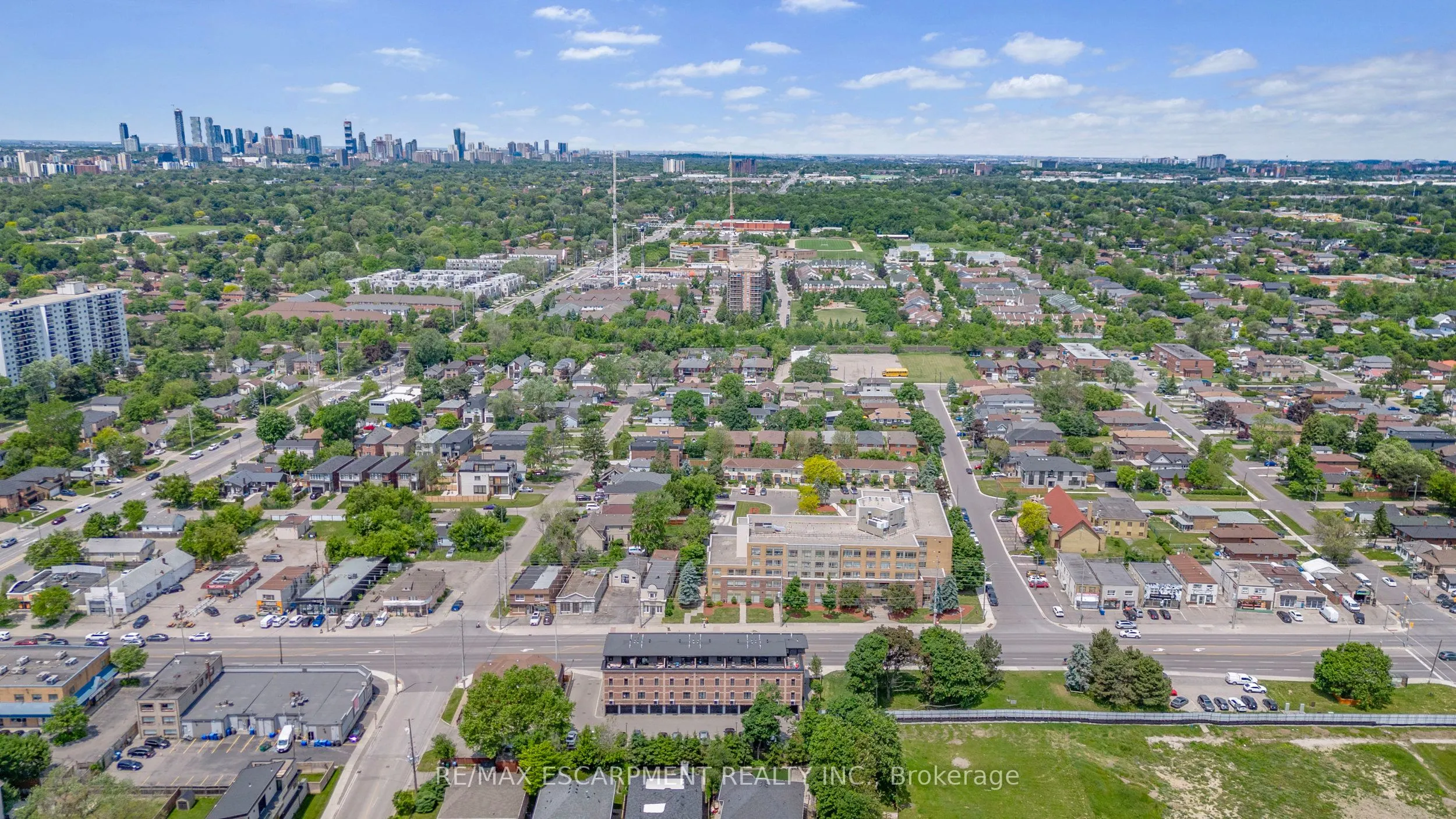 760 Lakeshore Road E, #206