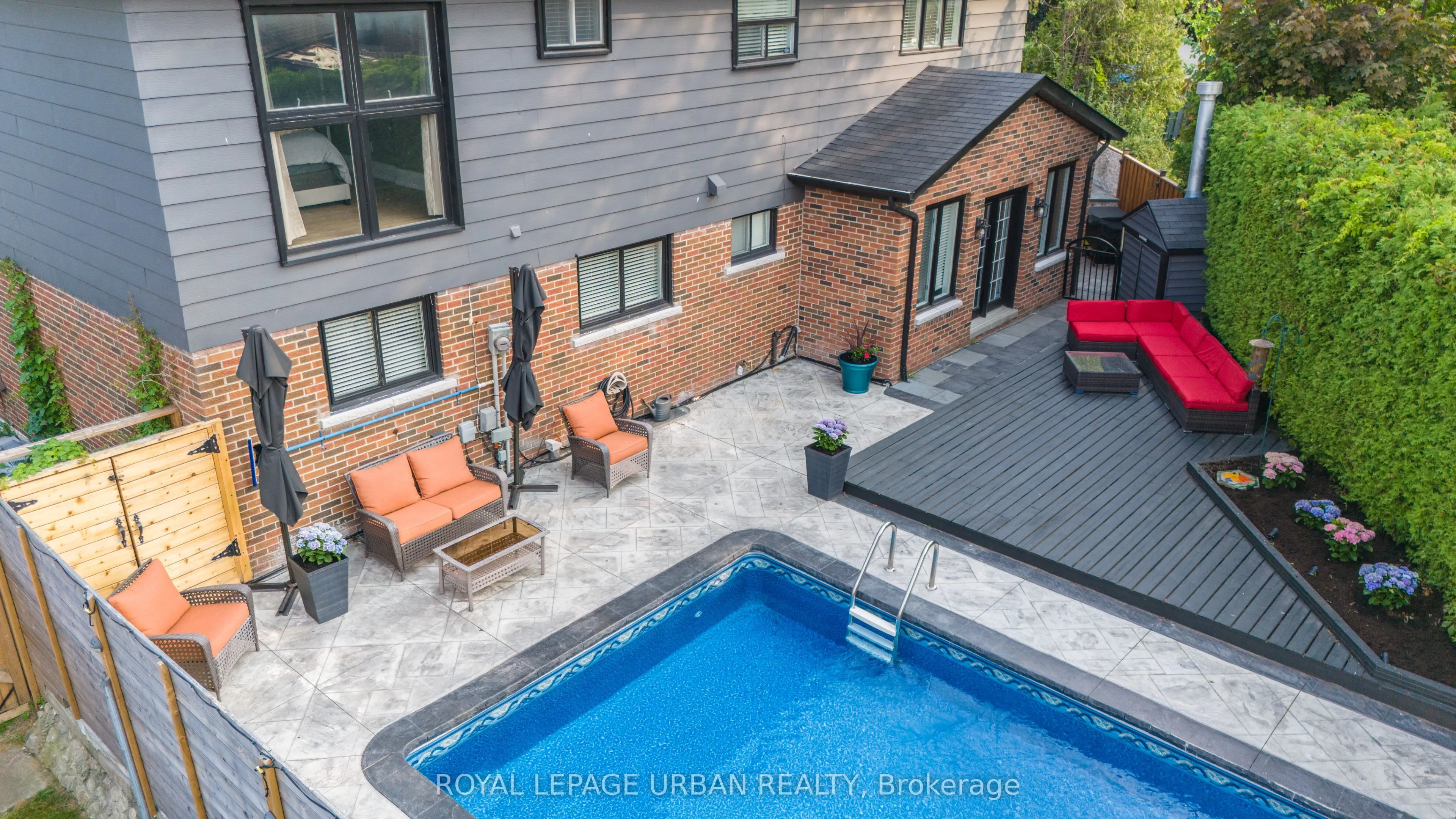 4 Deerfield Crescent