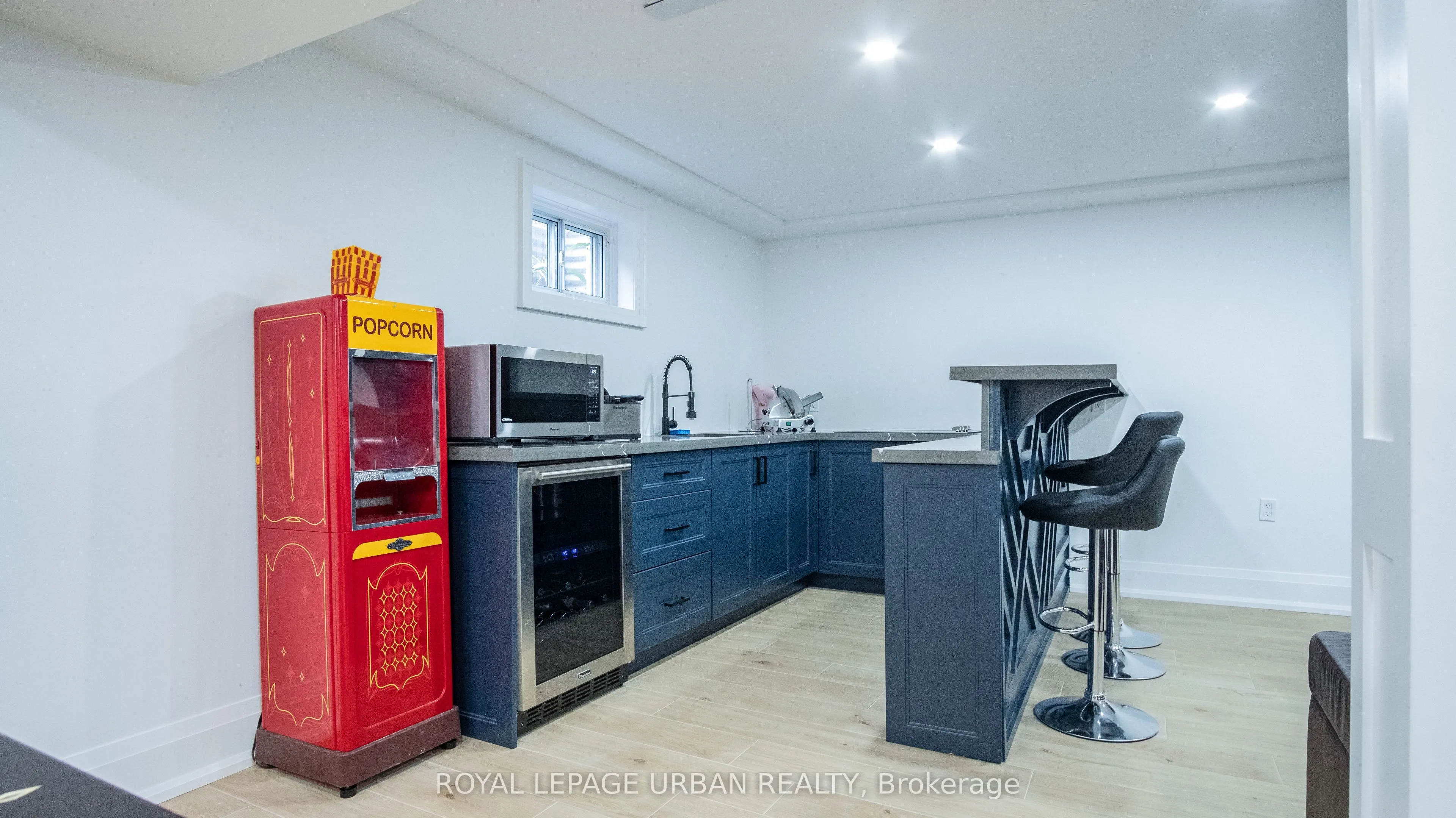 4 Deerfield Crescent