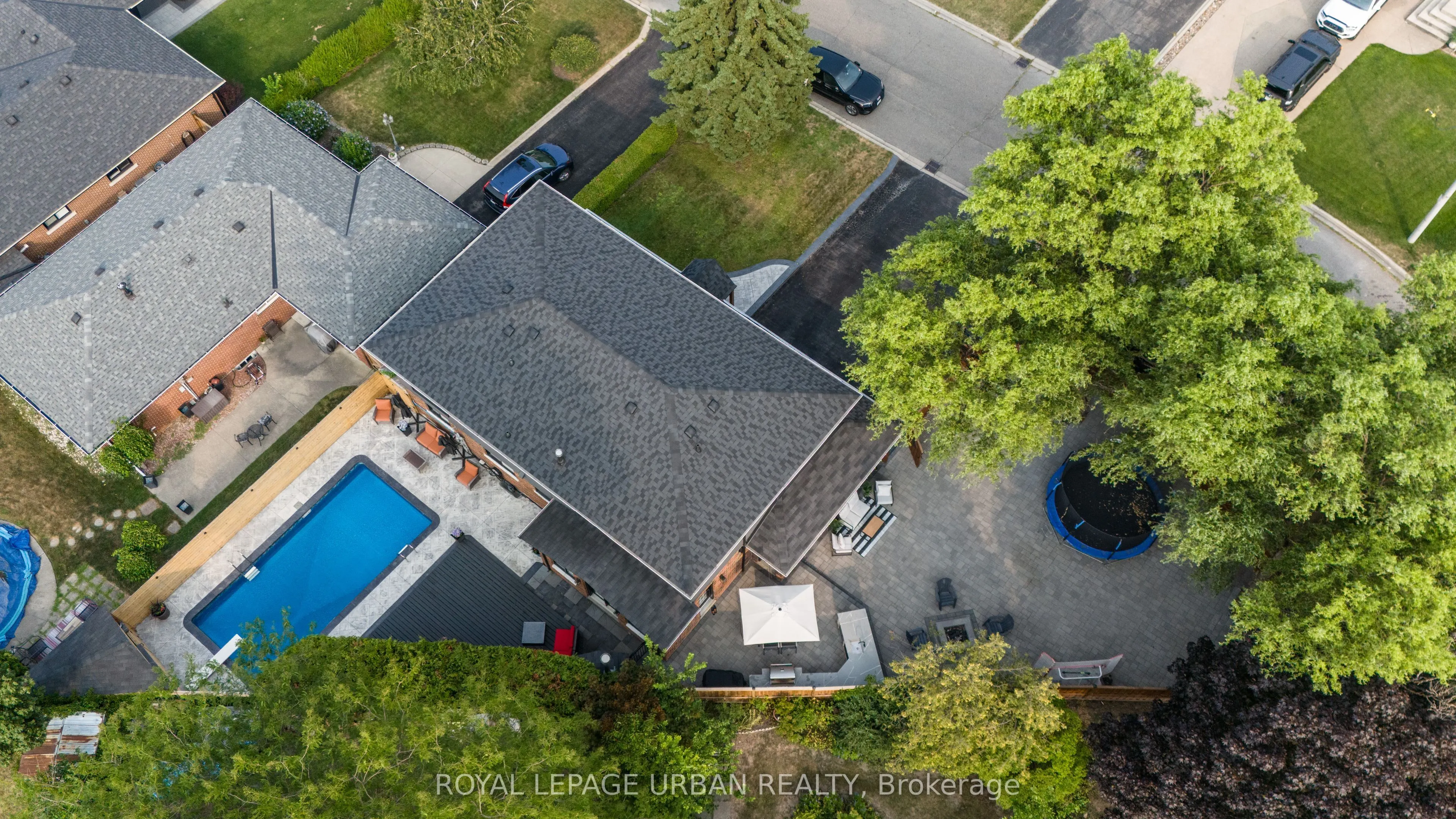 4 Deerfield Crescent