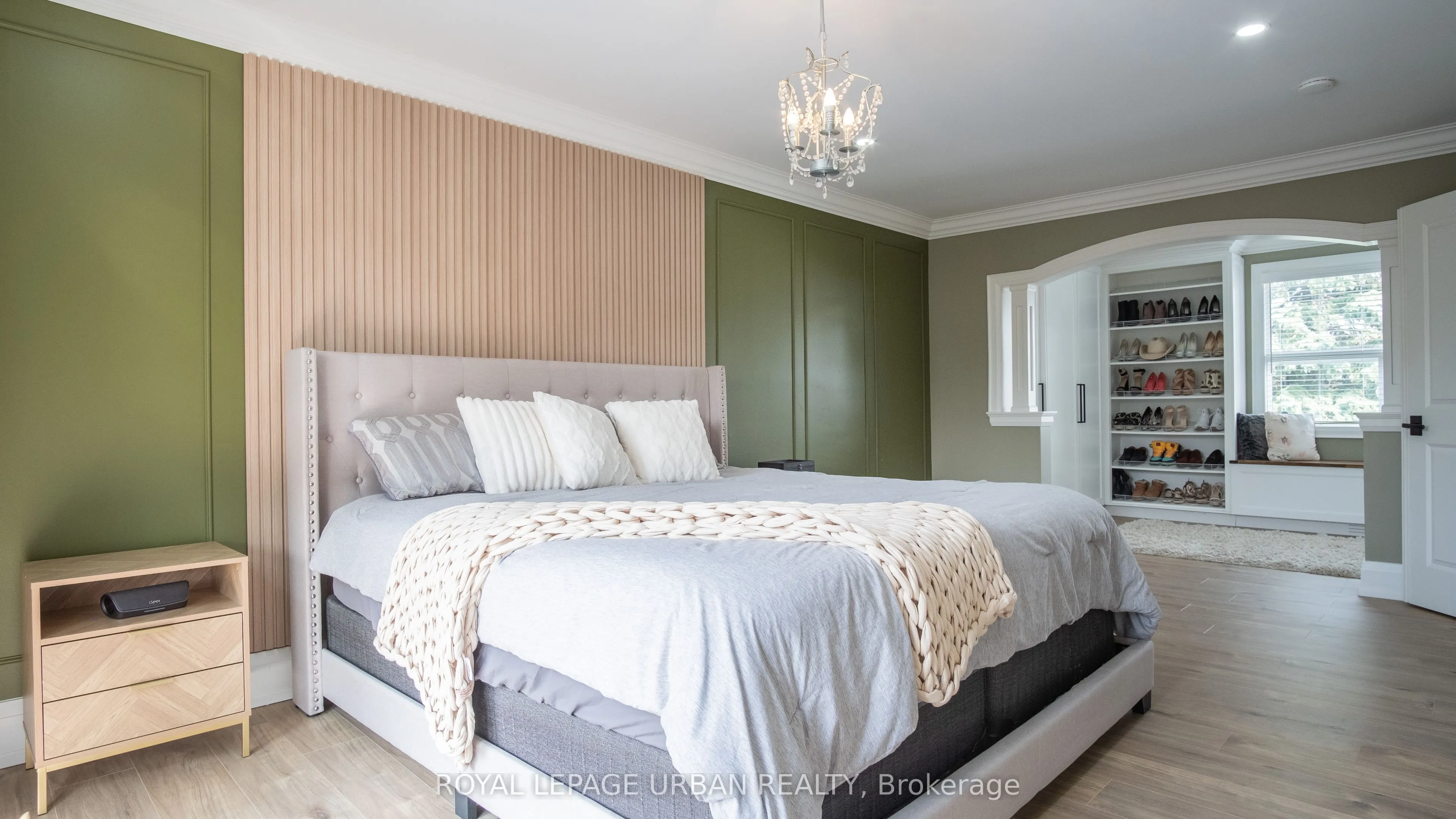 4 Deerfield Crescent