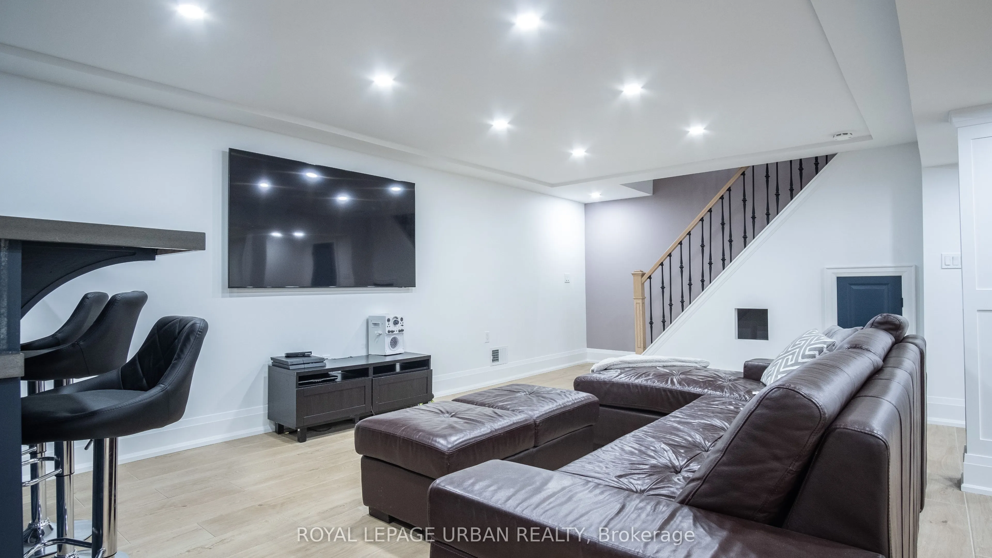 4 Deerfield Crescent