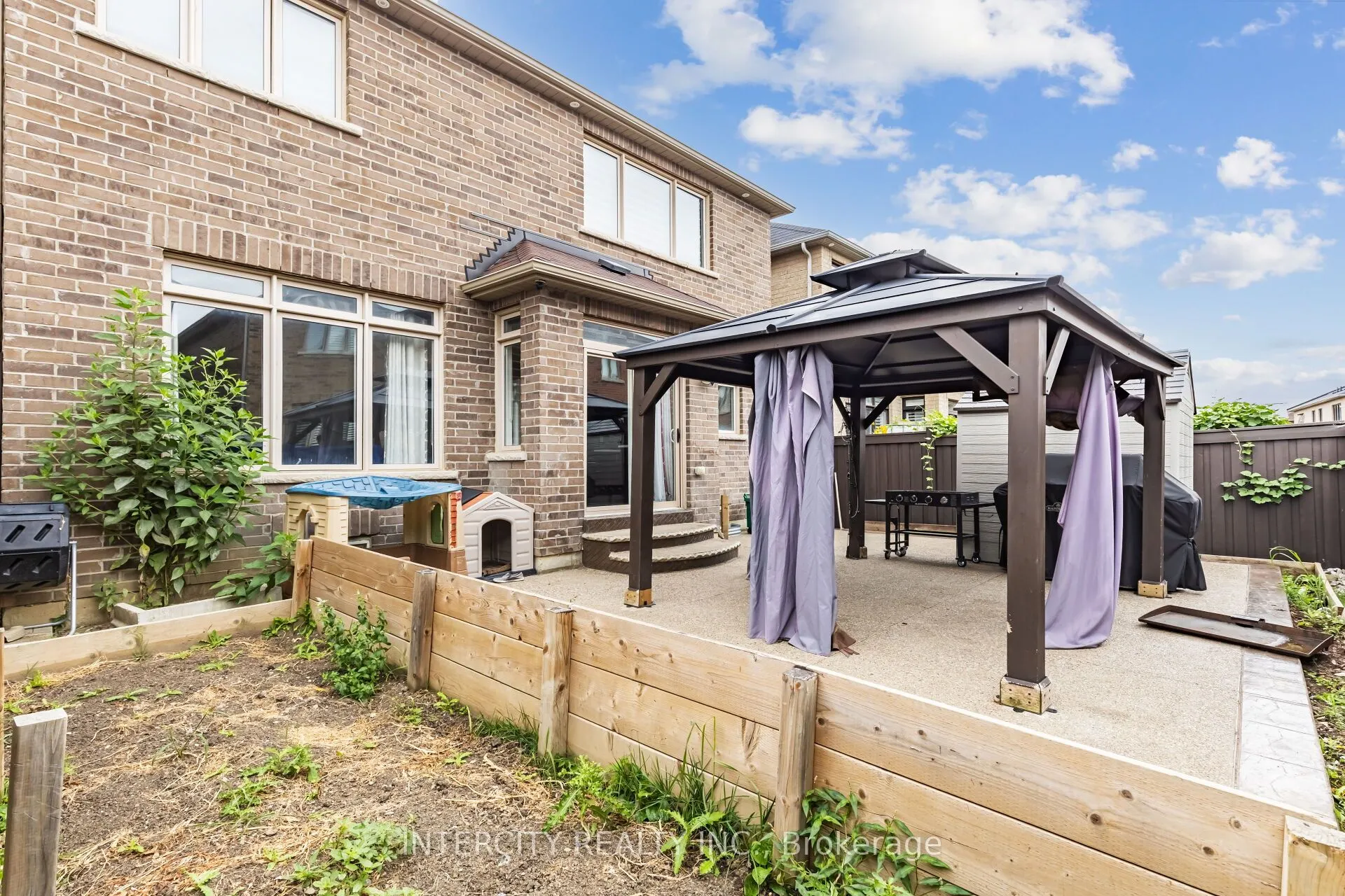 20 Russell Creek Drive