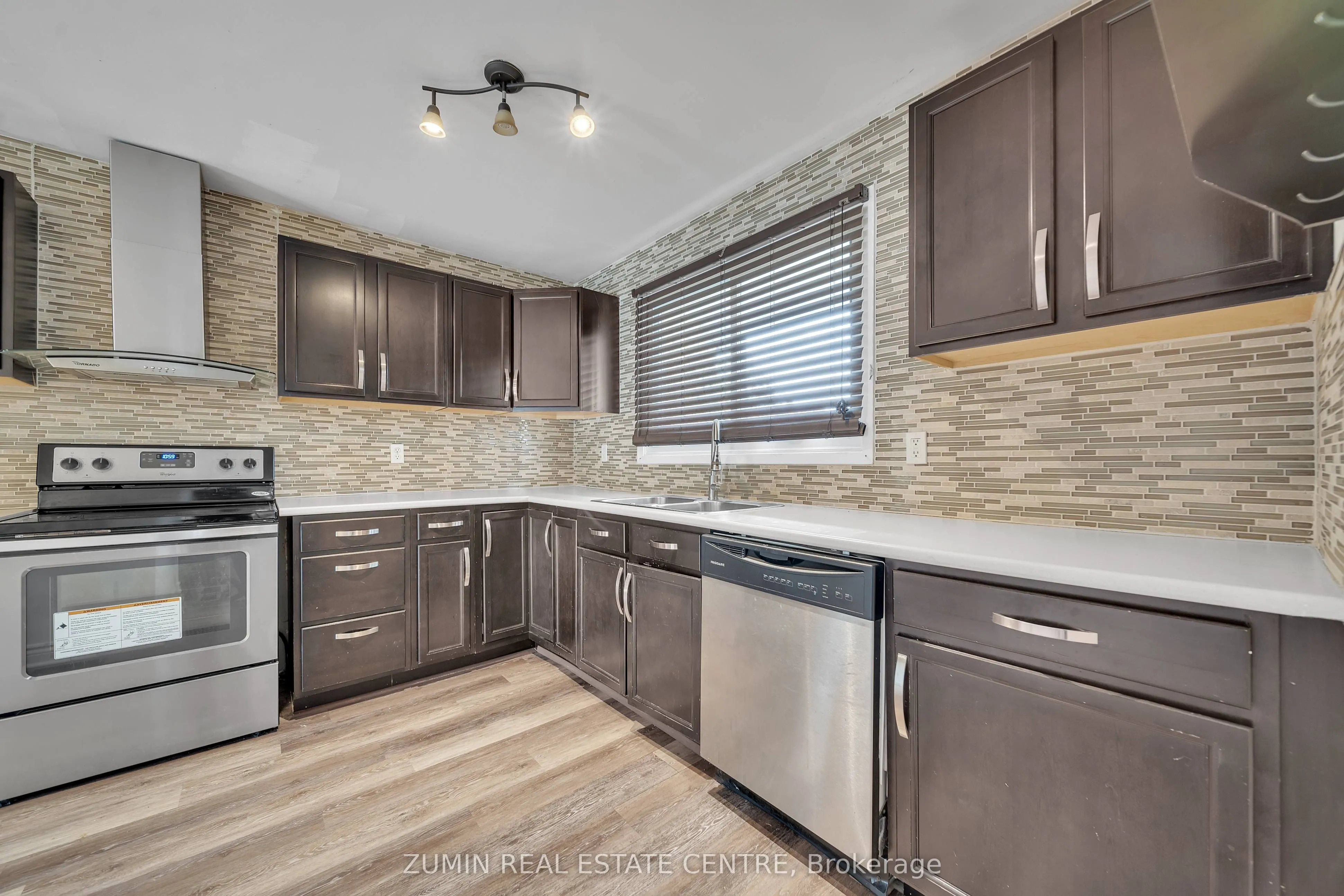 121 Carberry Crescent