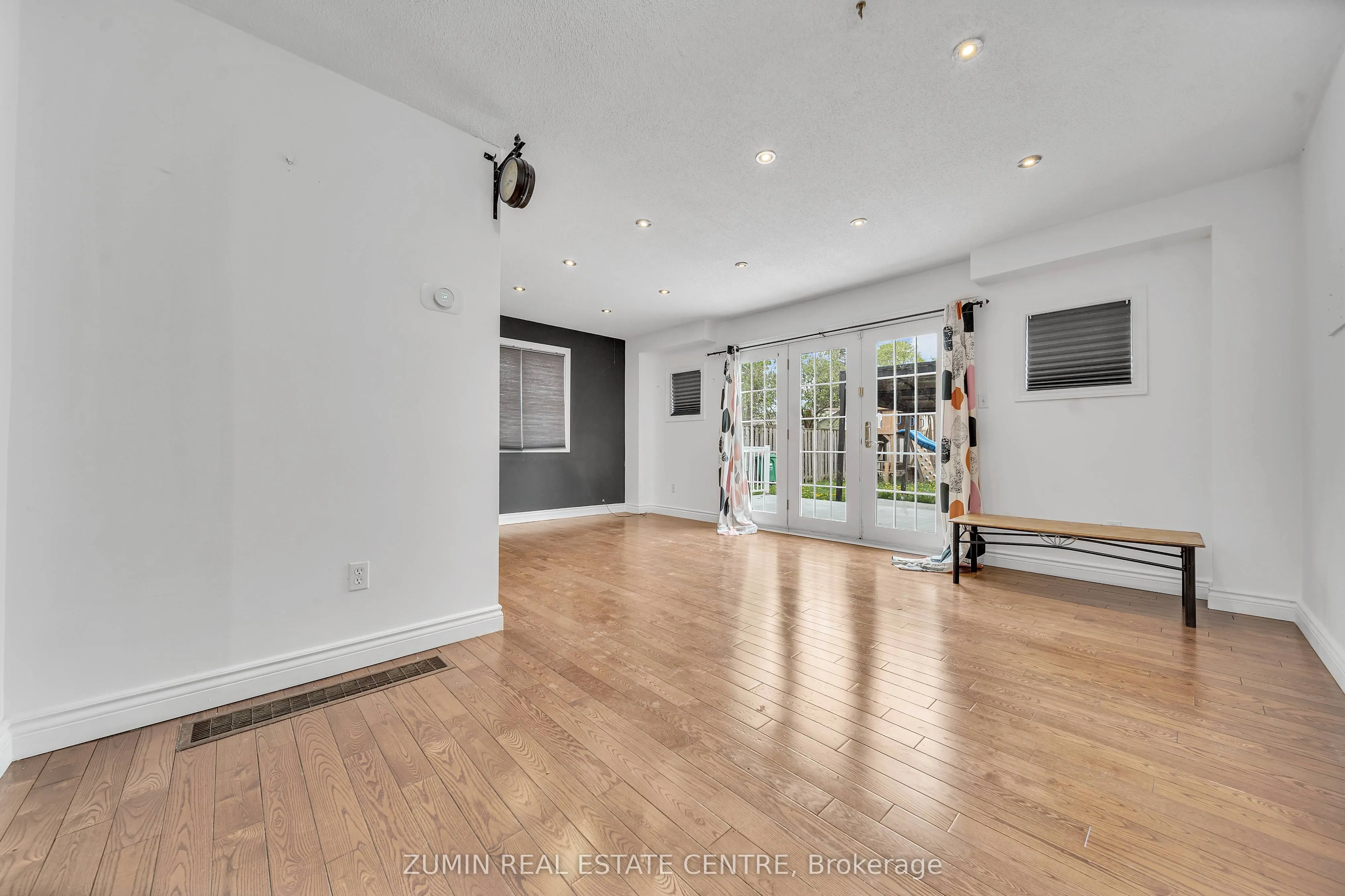 121 Carberry Crescent