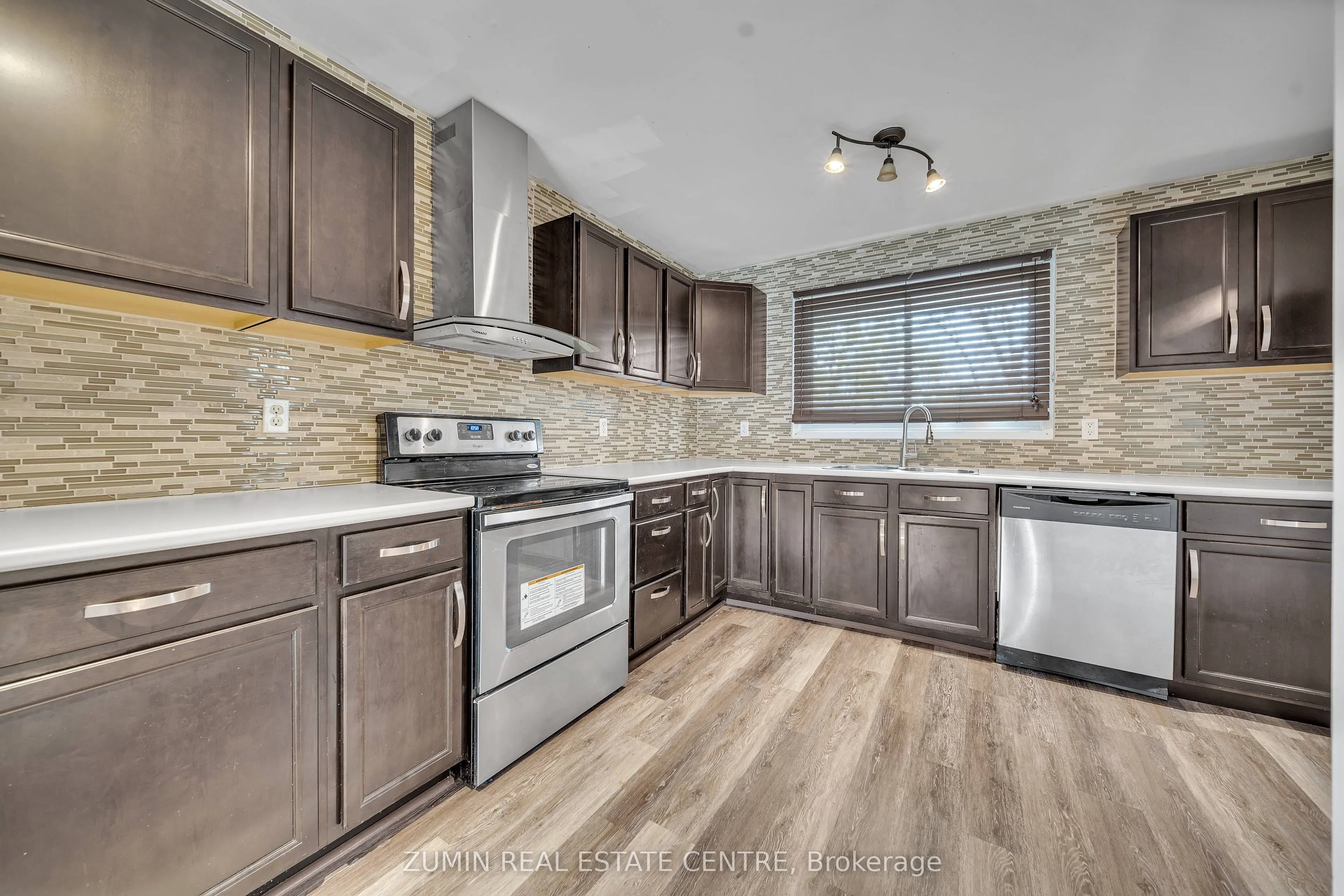 121 Carberry Crescent