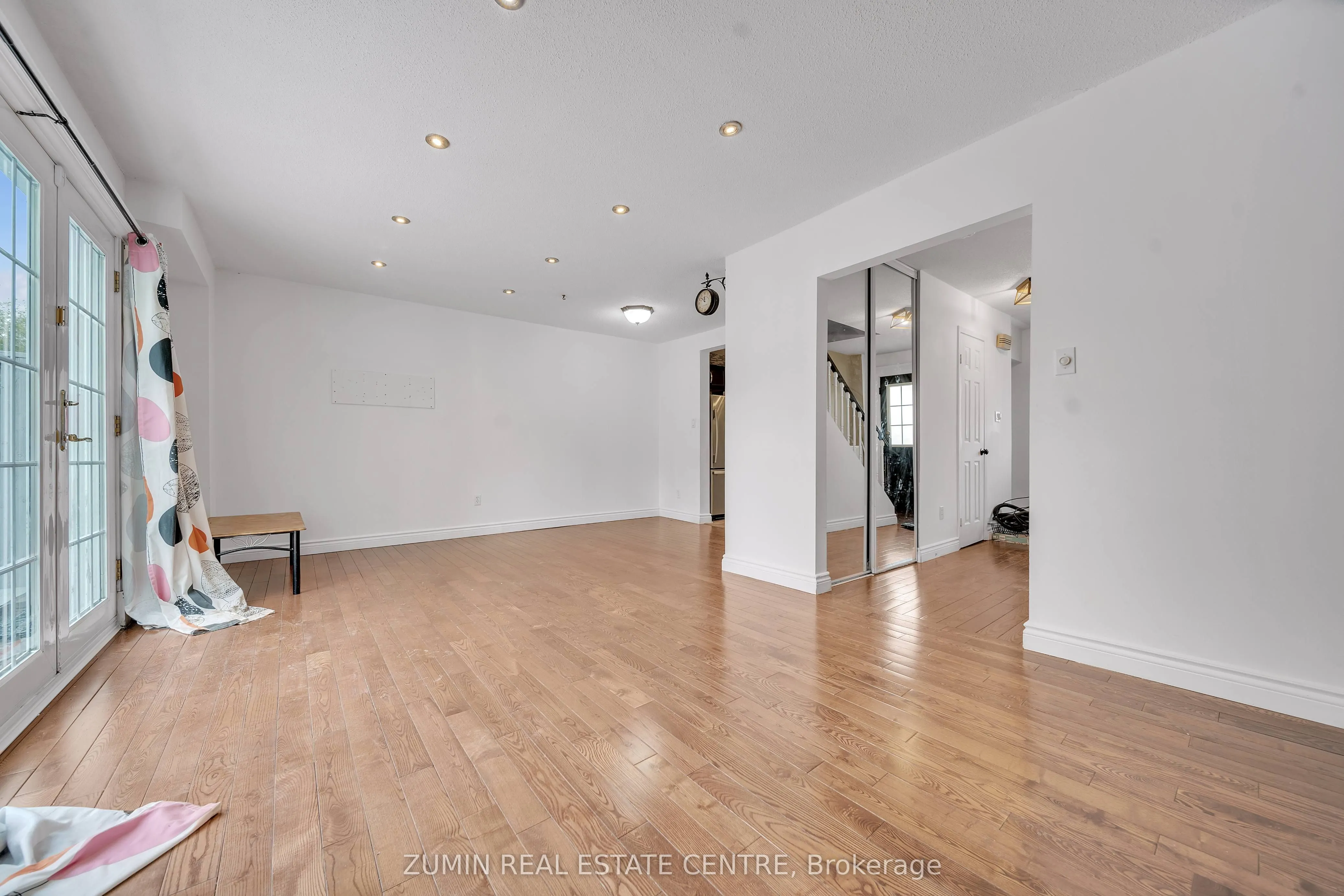 121 Carberry Crescent
