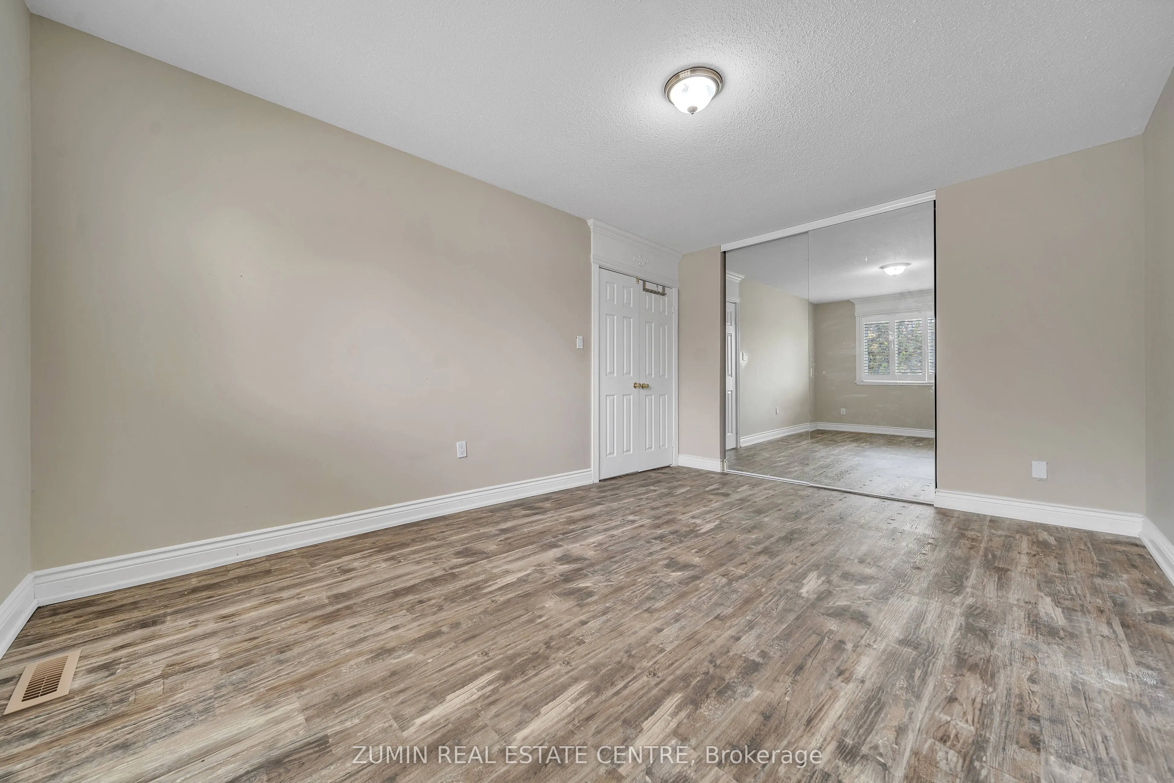 121 Carberry Crescent
