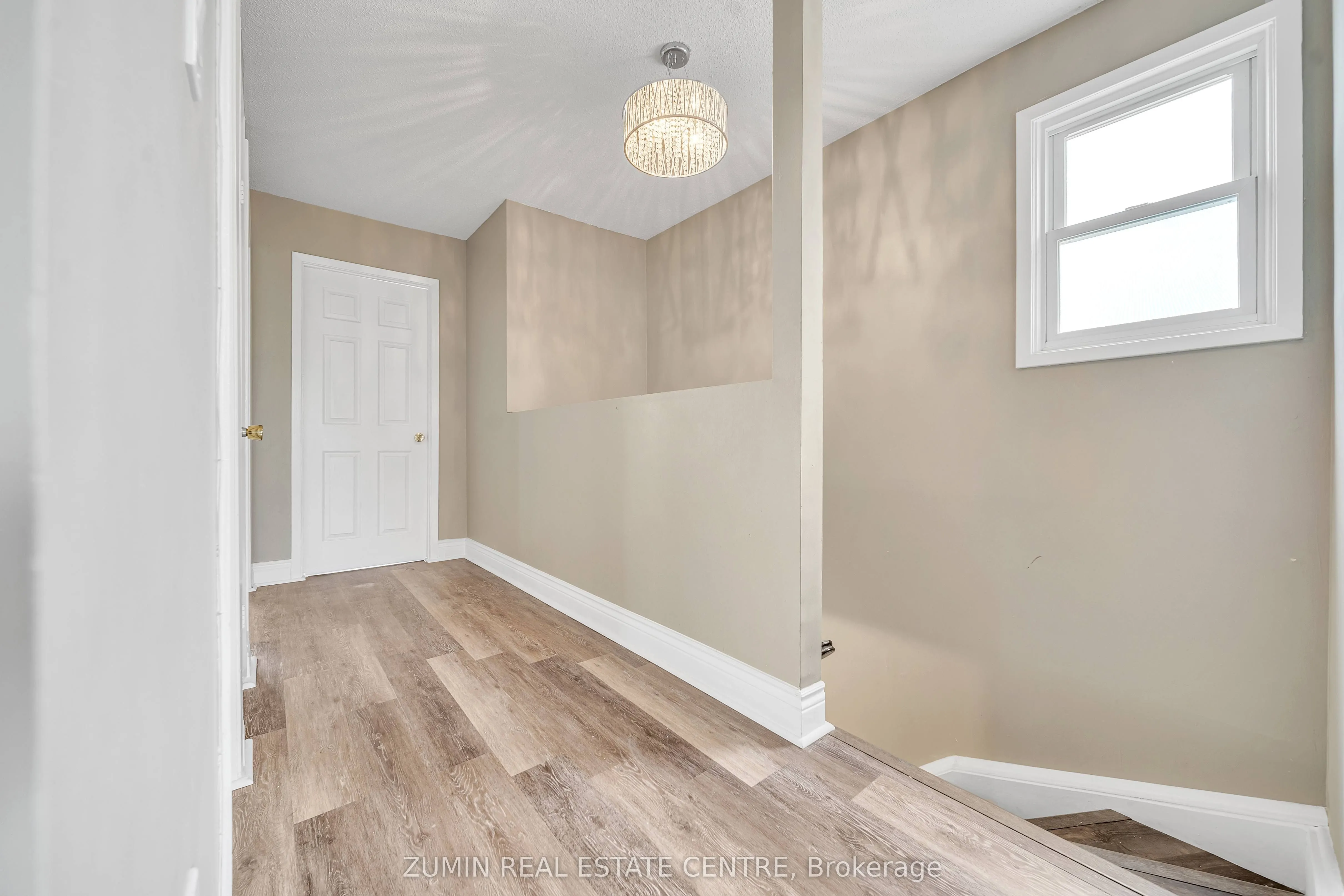 121 Carberry Crescent