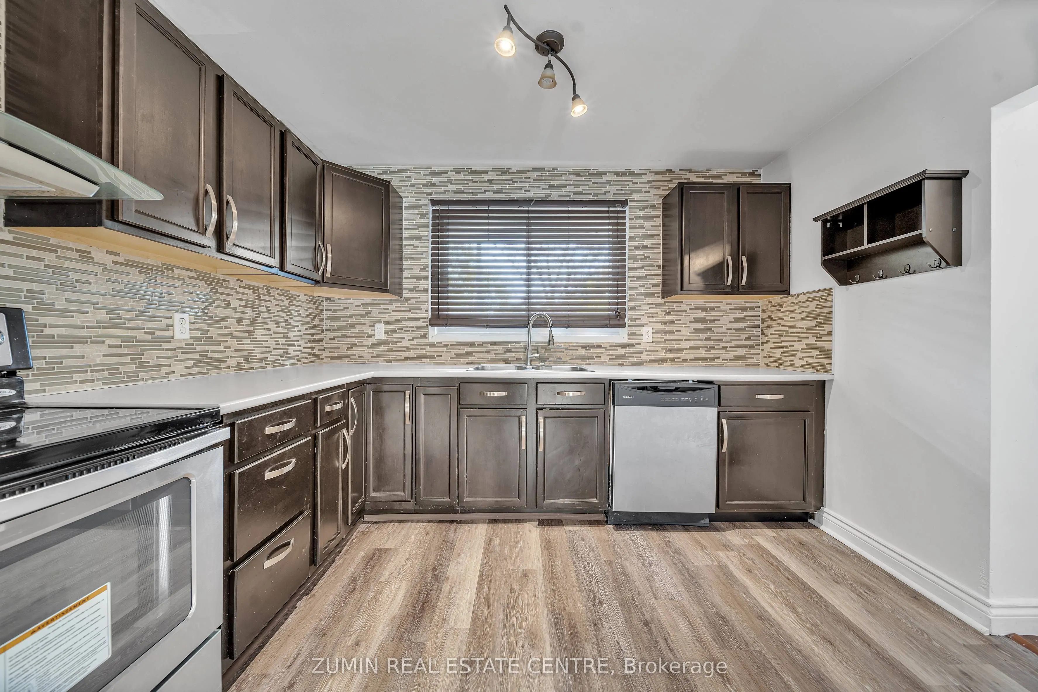 121 Carberry Crescent