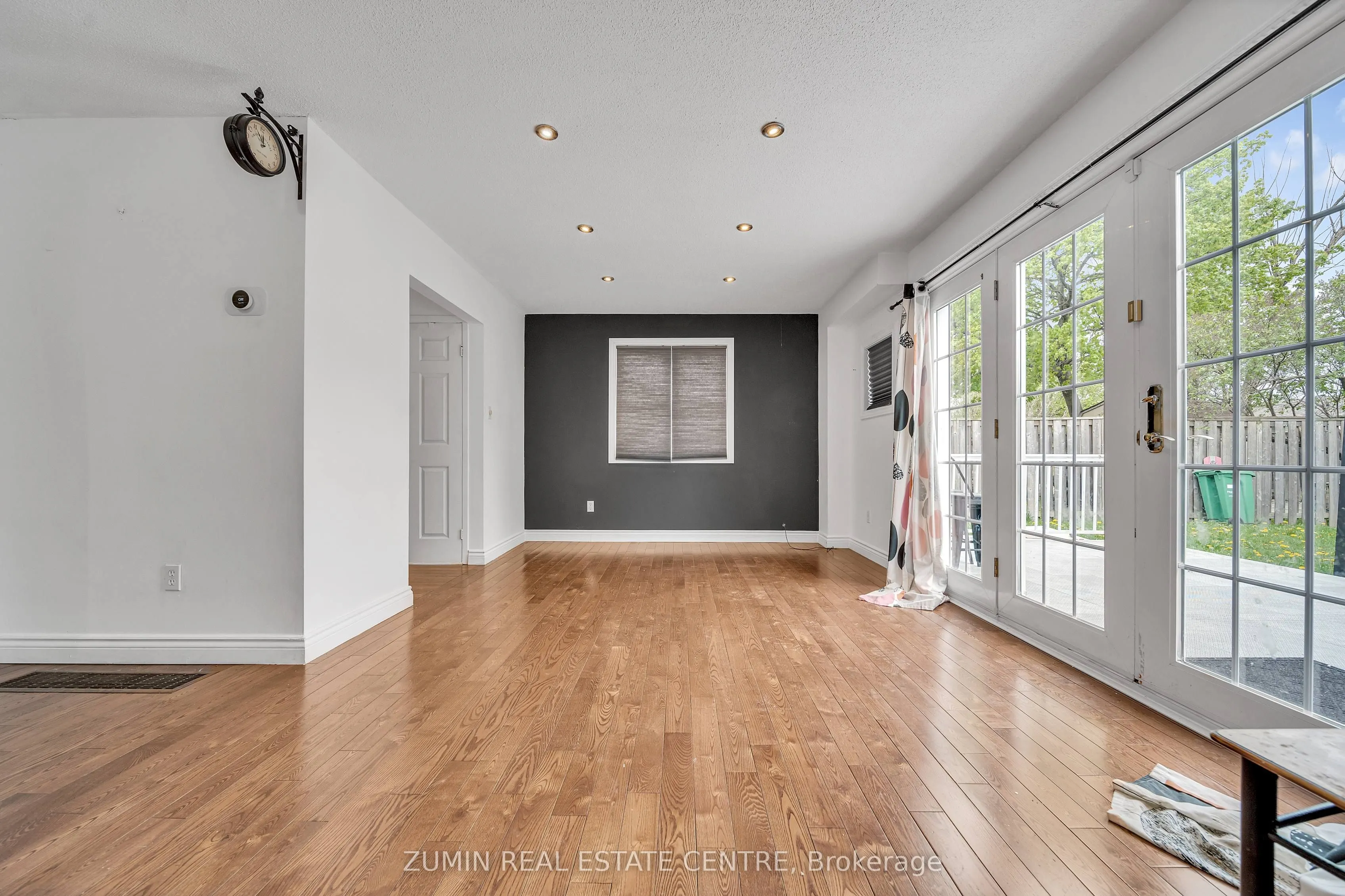 121 Carberry Crescent