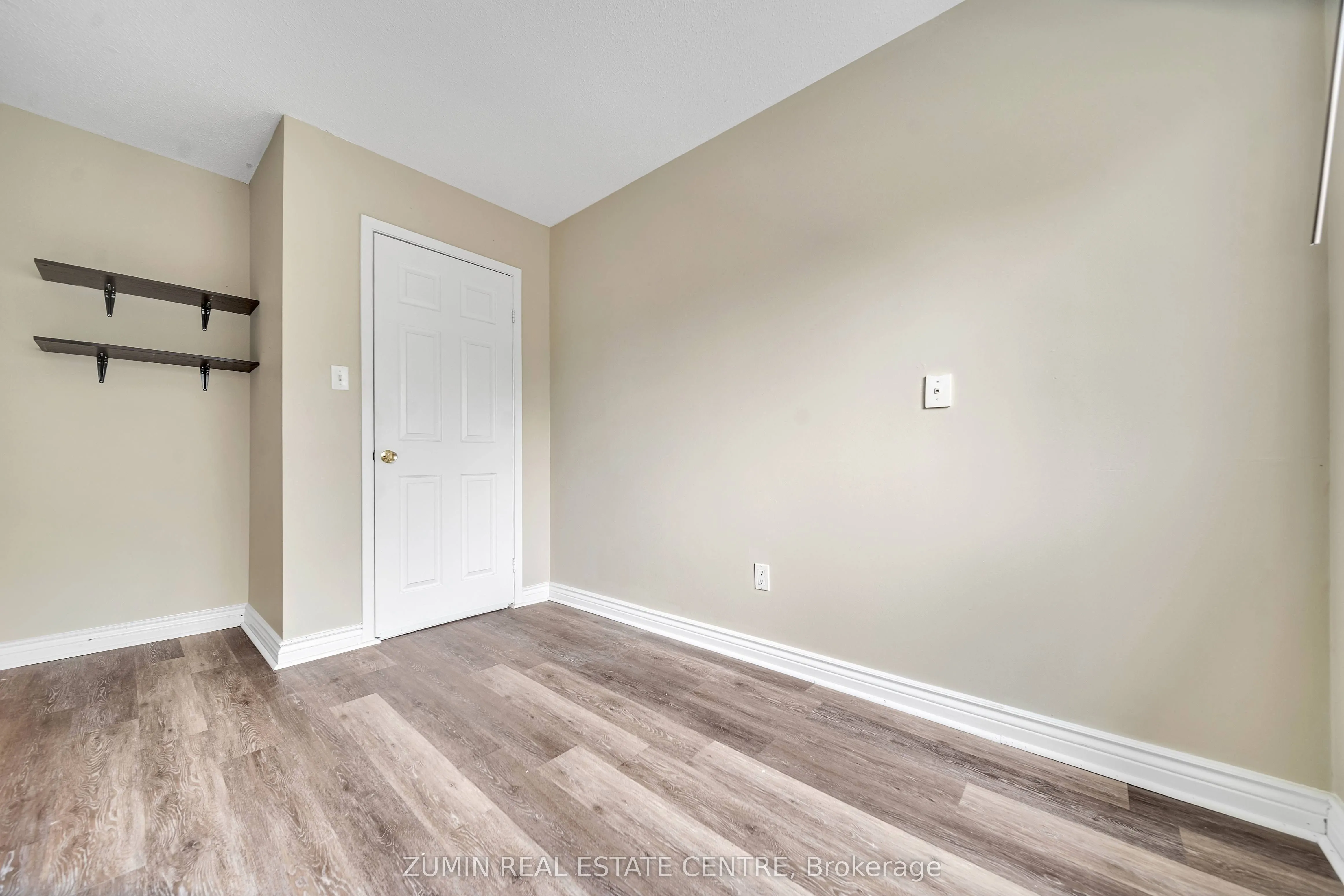 121 Carberry Crescent