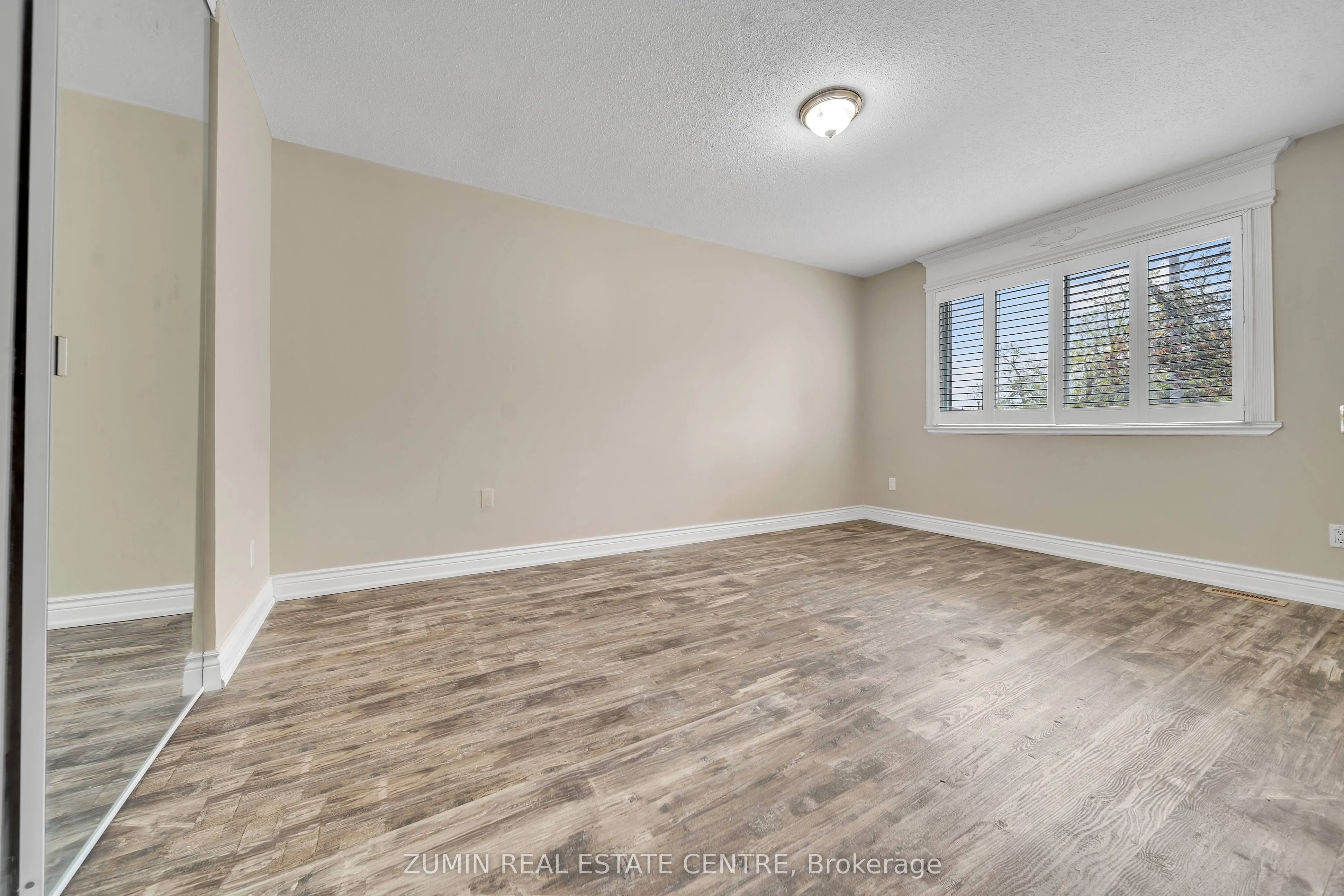 121 Carberry Crescent