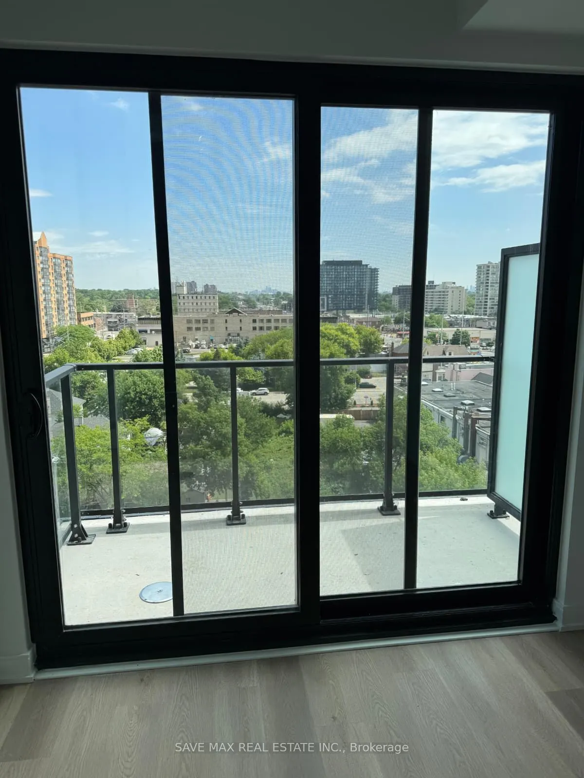 89 Dundas St Street W, #729