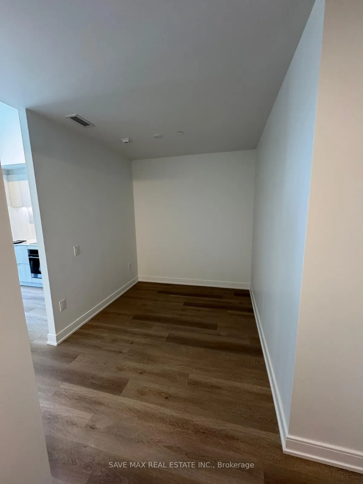 89 Dundas St Street W, #729
