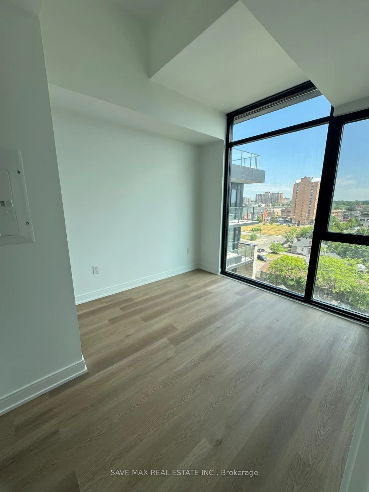 89 Dundas St Street W, #729