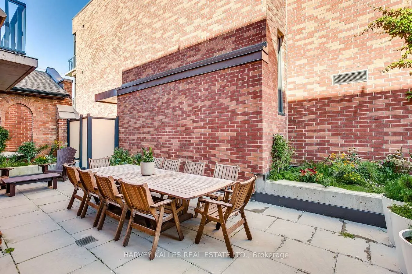 243 Perth Avenue, #C-105